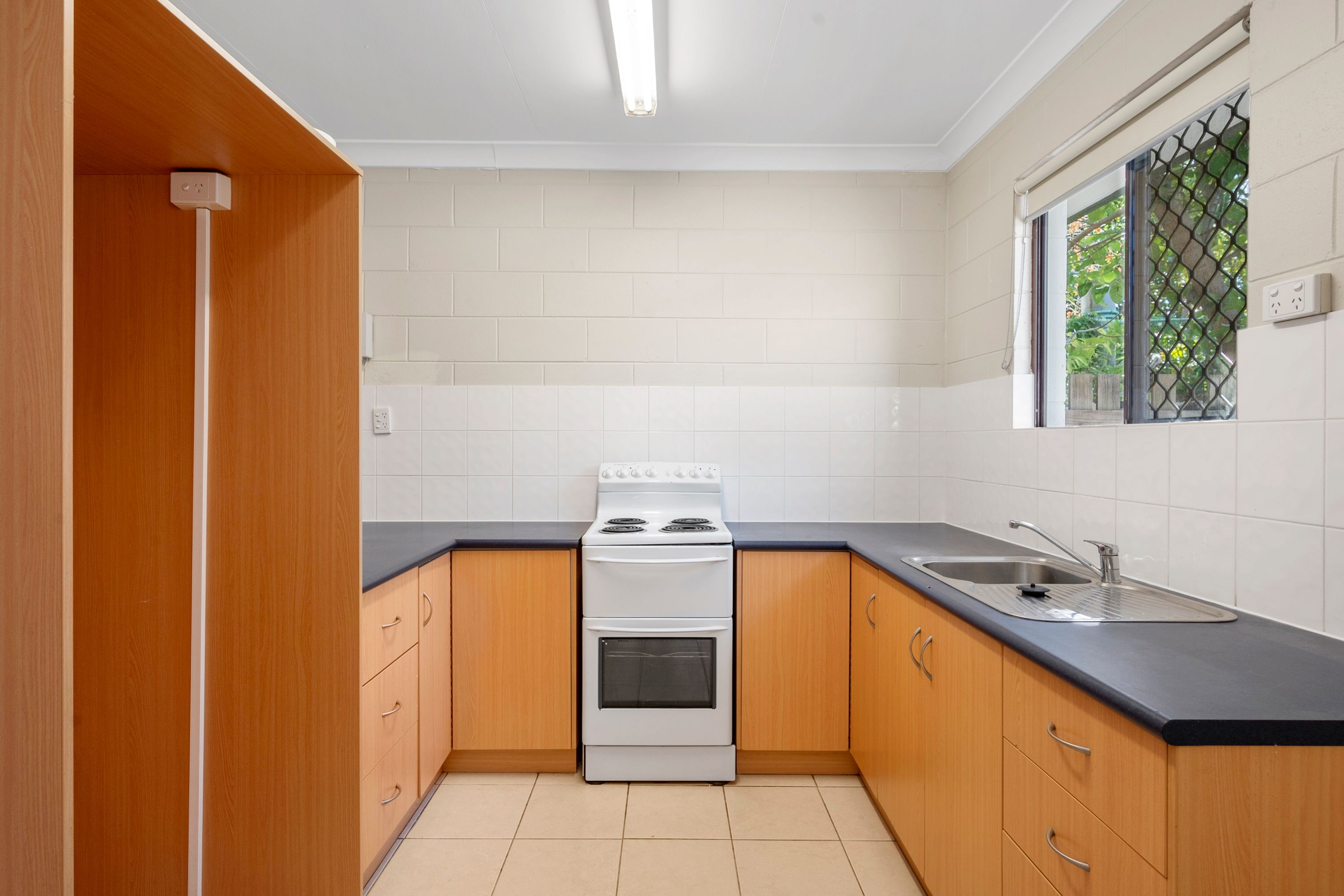 4/18 Kitchener Road, Pimlico, QLD 4812