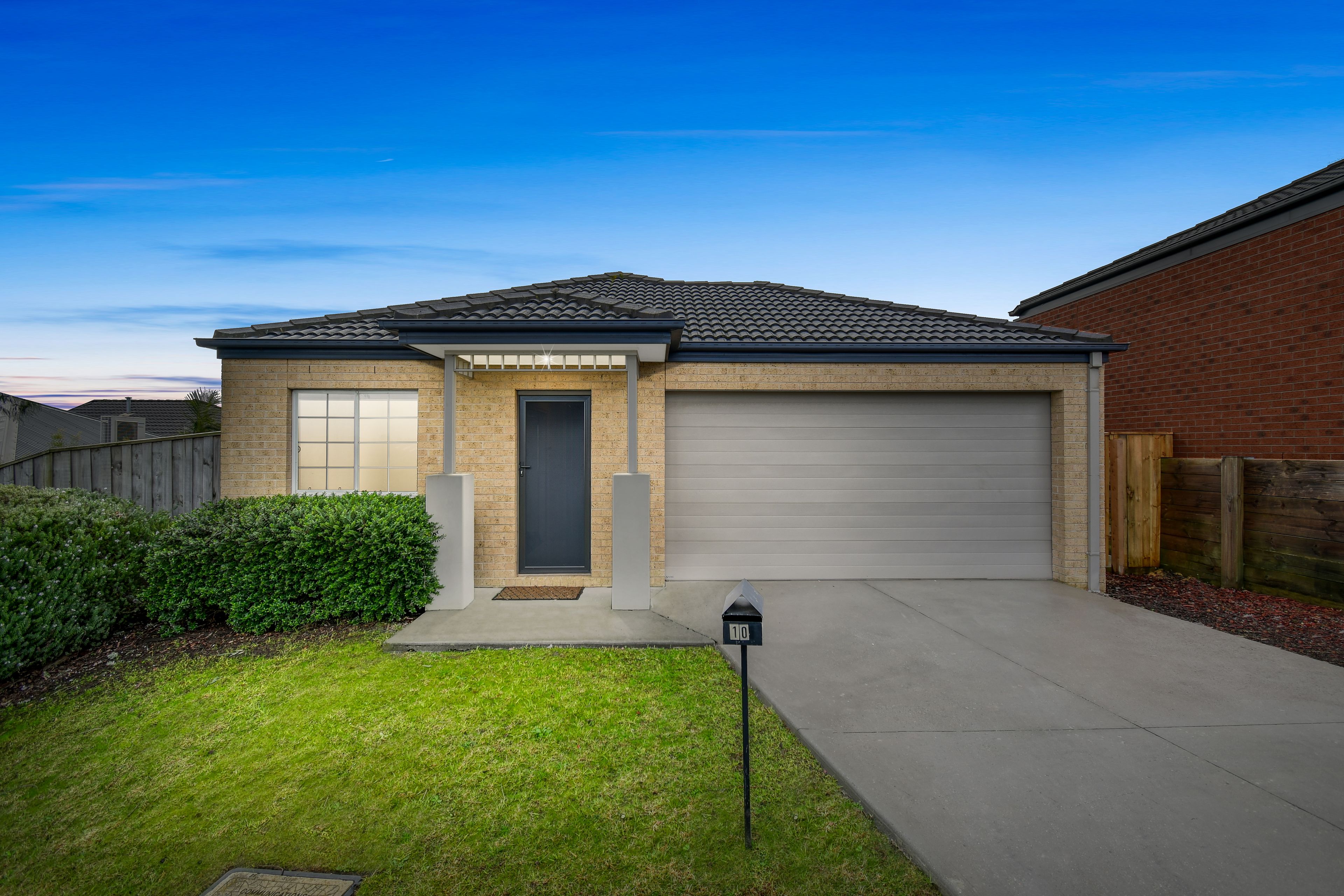 3 Manor View, Pakenham VIC 3810