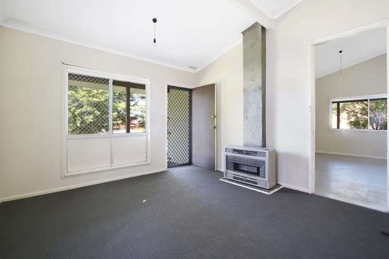 96 Kurrajong Crescent, West Albury, NSW 2640