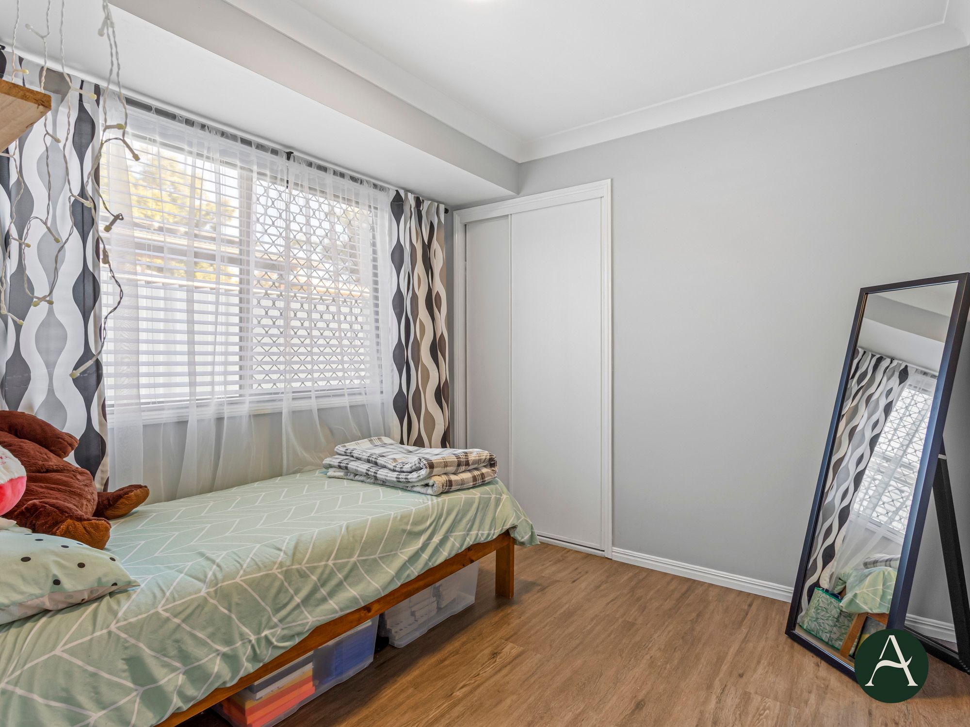 33 Hargraves Road — photo 7 of 20