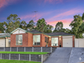 MODERN FAMILY LIVING WITH A STUDY SPACE! - Glenmore Park