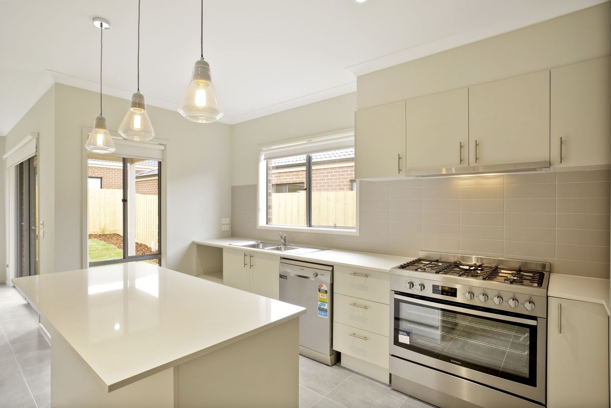 37 Brightvale Boulevard, Wyndham Vale, VIC 3024