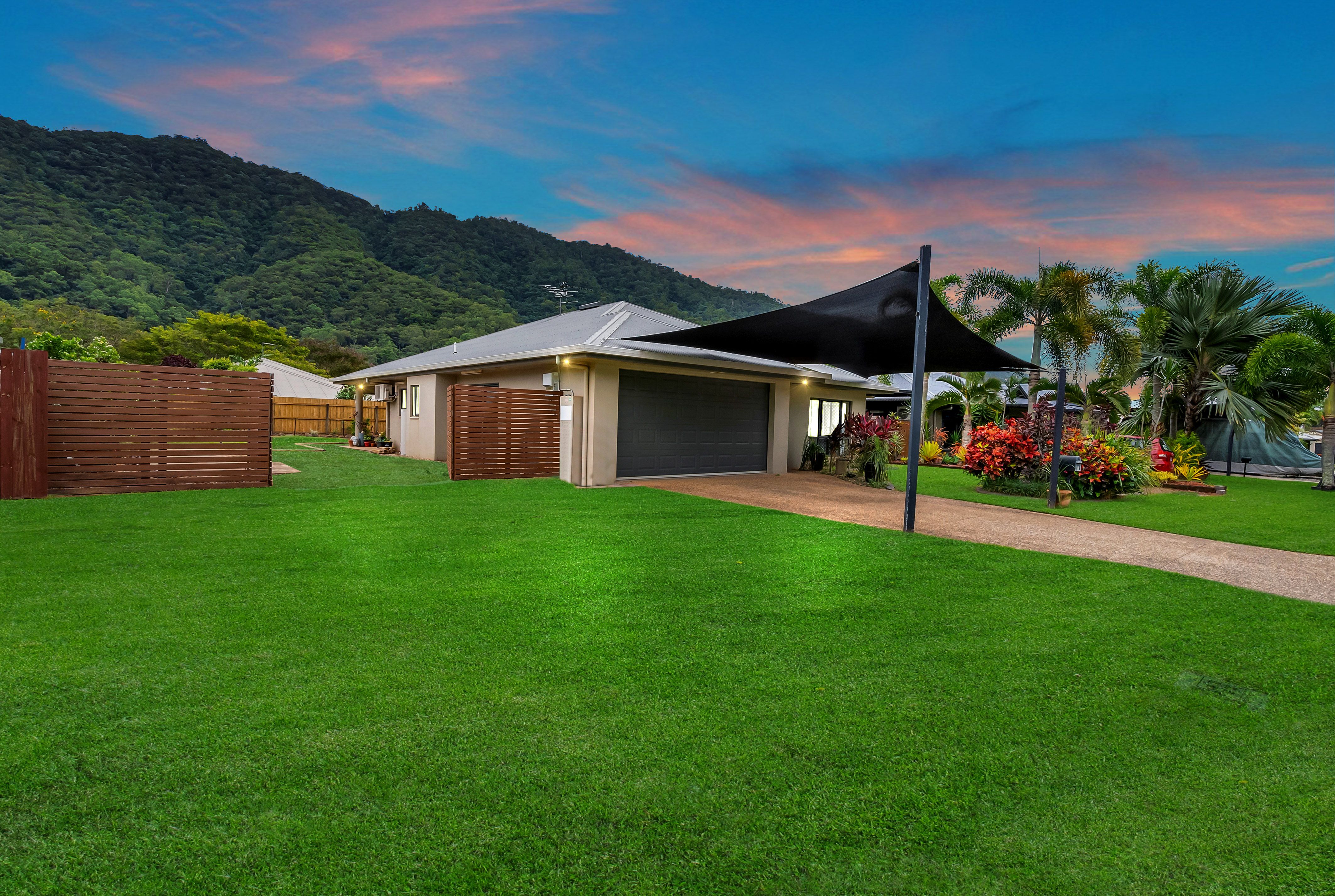 10 John Malcolm Street, Redlynch, QLD 4870