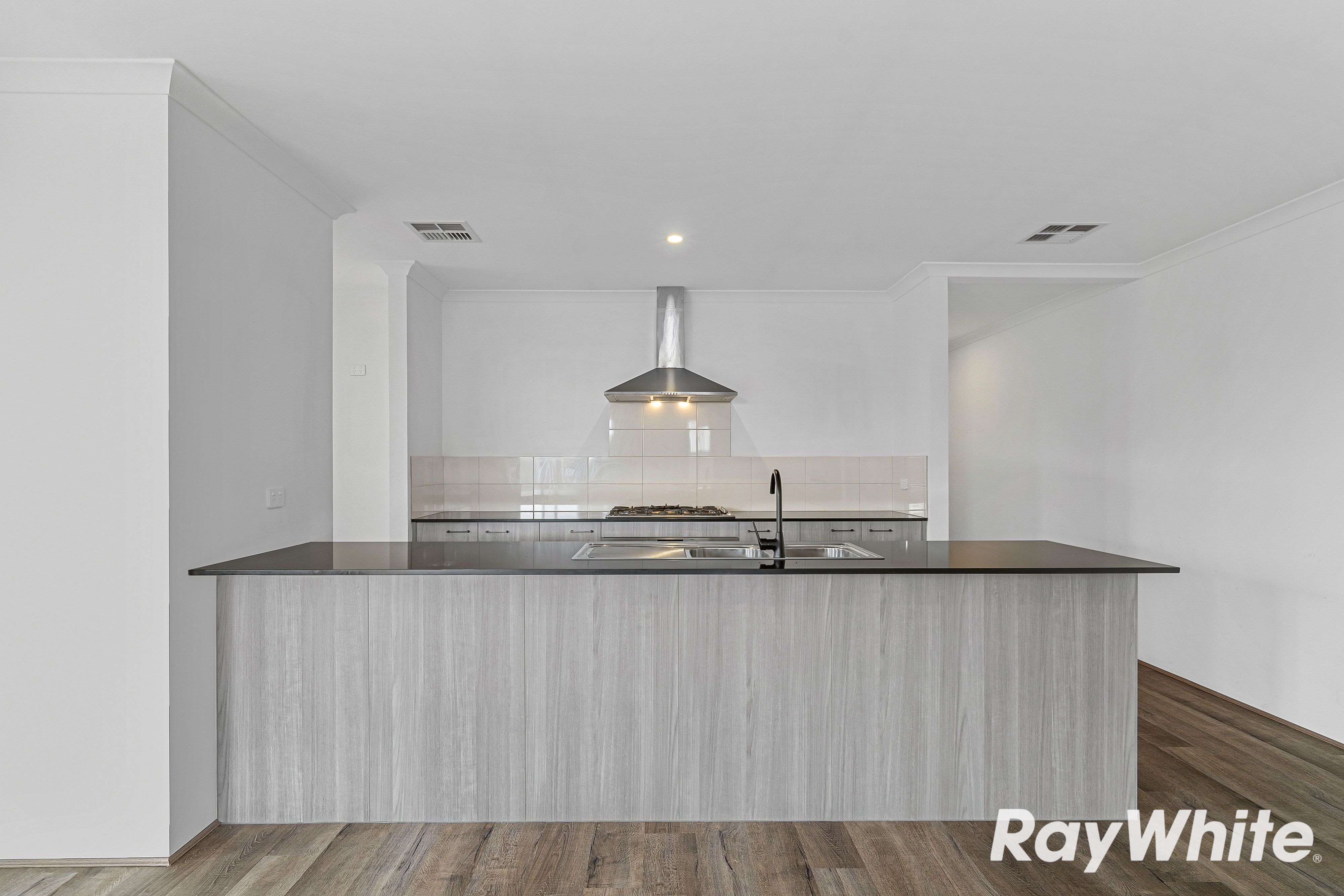 11 Goldwyer Way — photo 3 of 18
