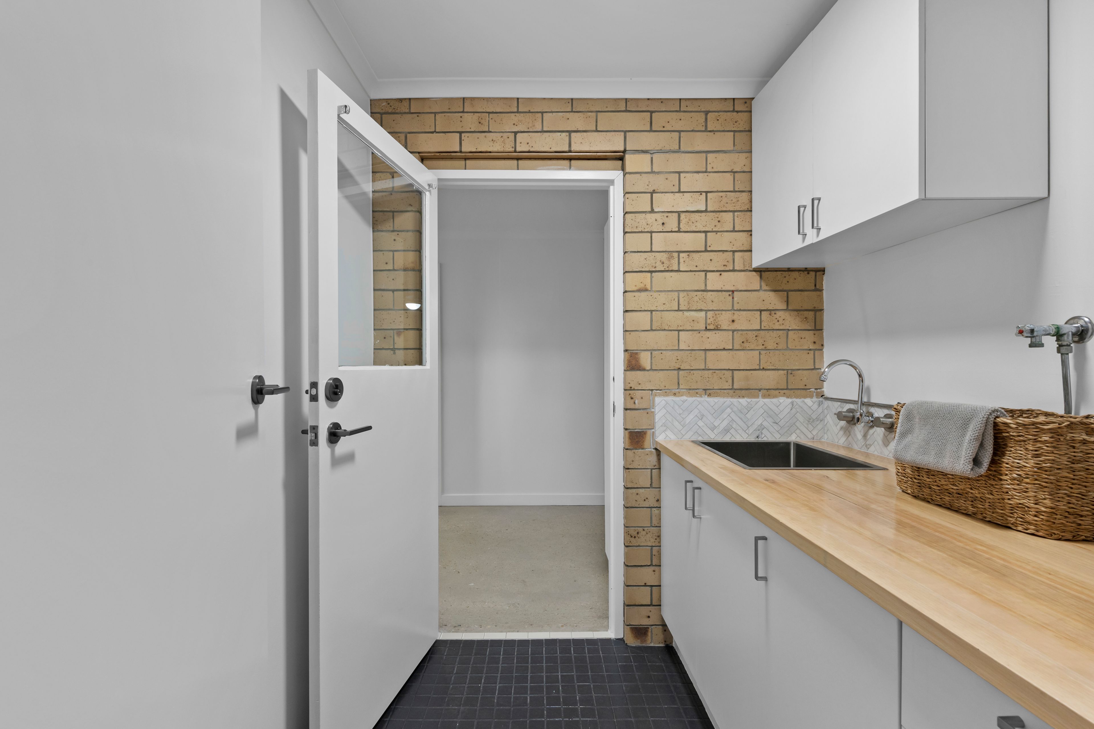 12 Caesar Road — photo 17 of 28