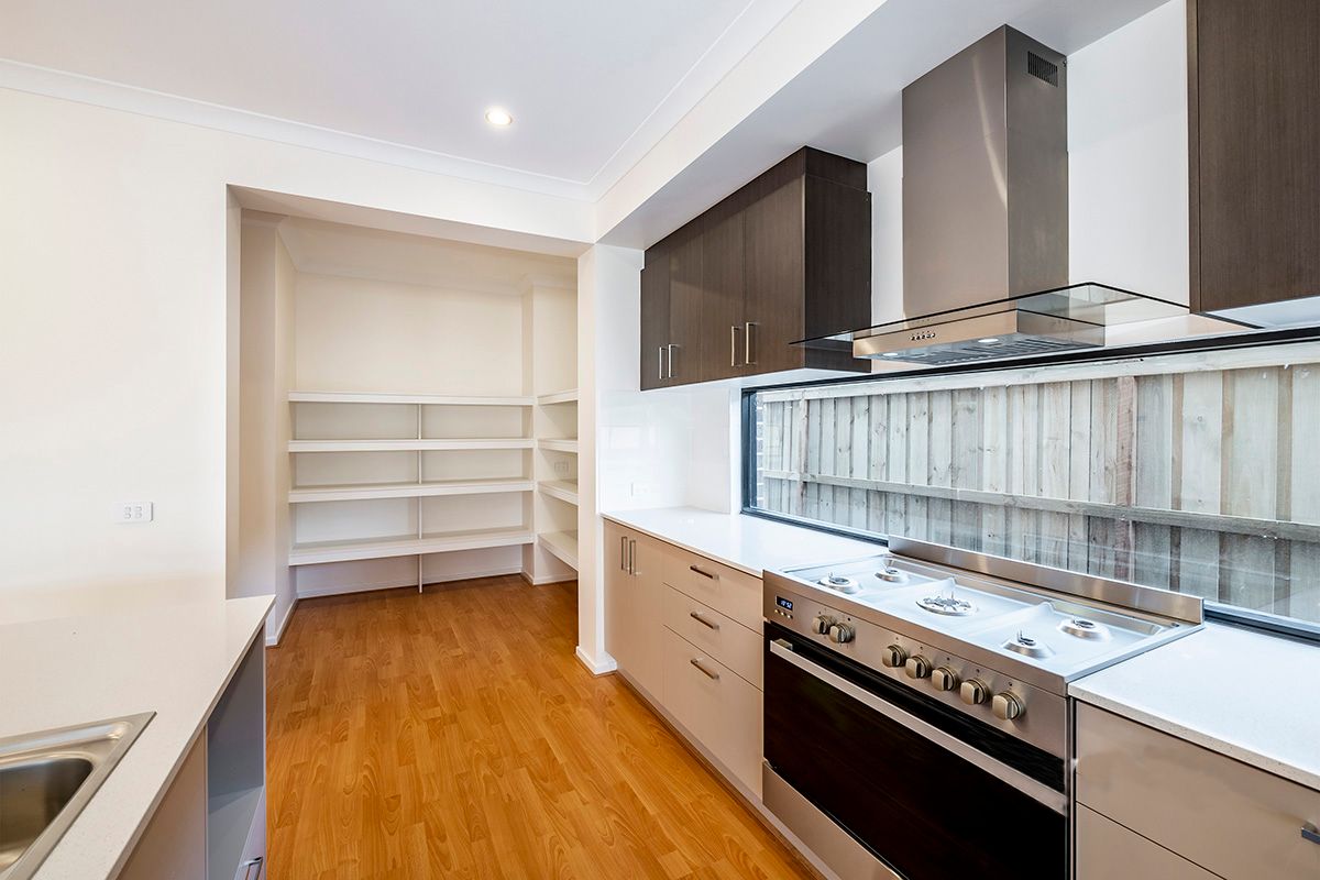5 Strathcona Avenue, Clyde, VIC 3978
