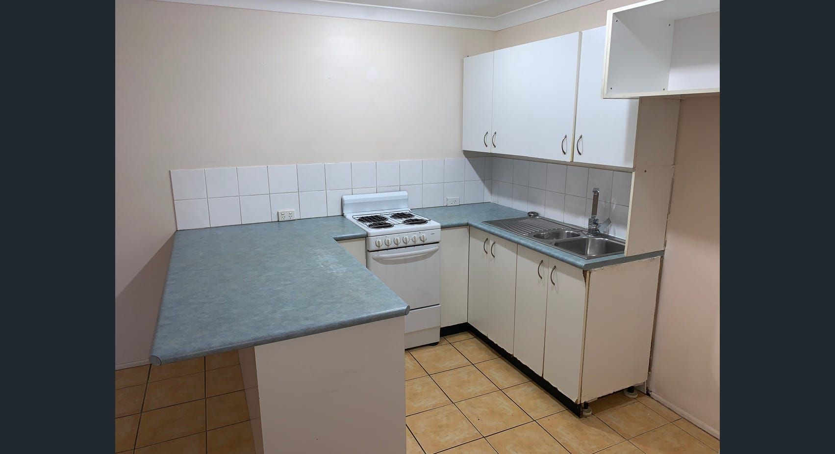 2/34 Dawn Parade, Miami, QLD 4220