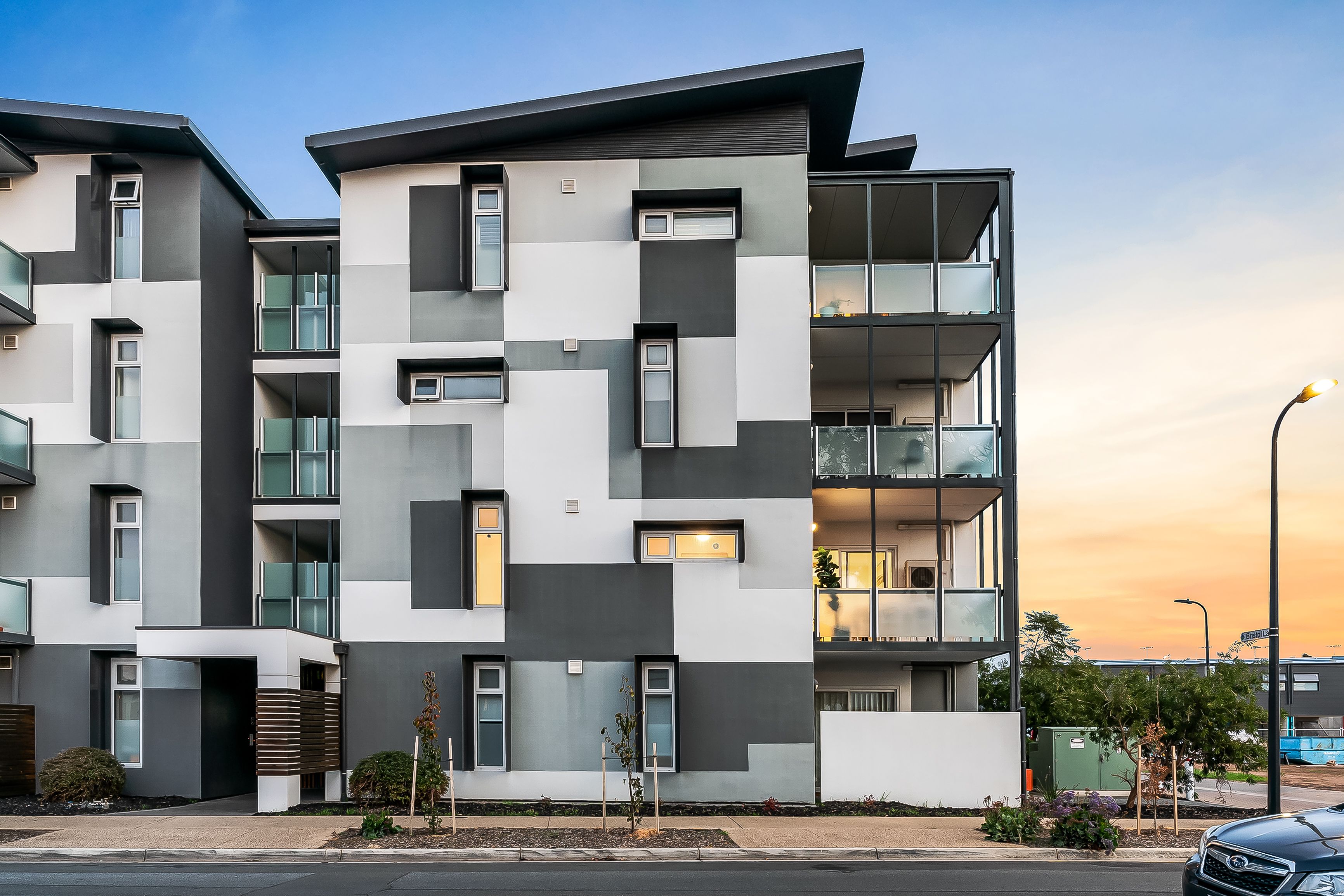 6 Sweeney Terrace, Woodville West SA 5011