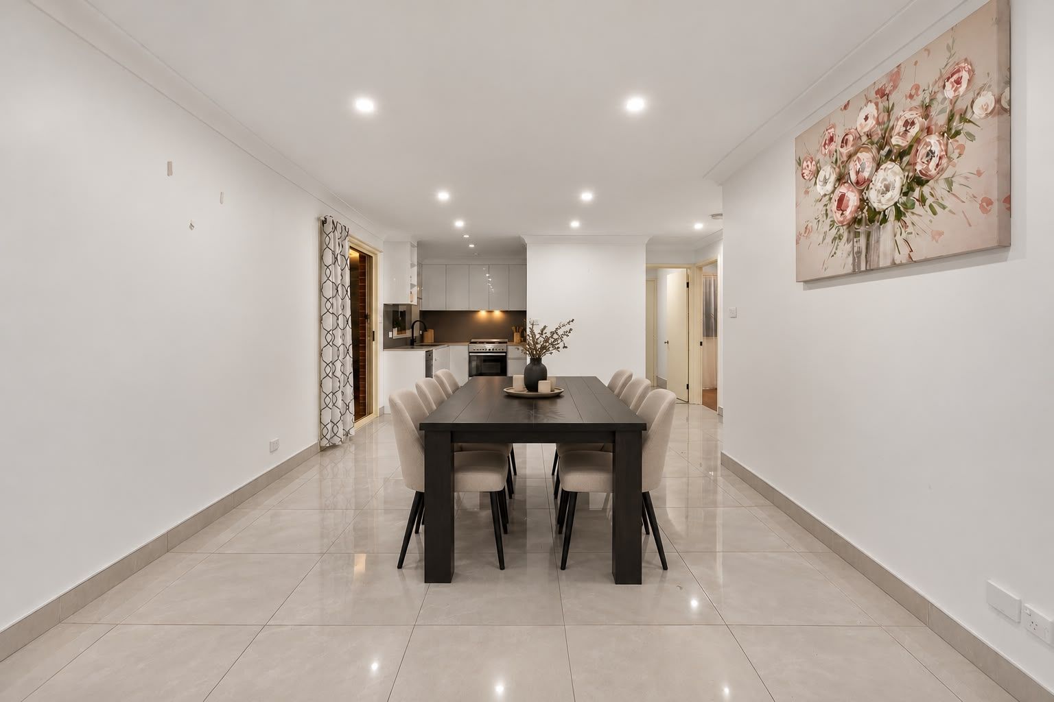 9 Vanessa Place — photo 4 of 12