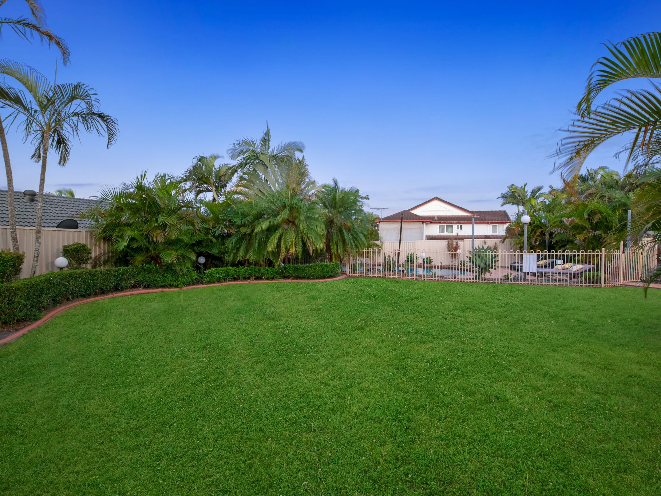 10 Rya Close — photo 15 of 17