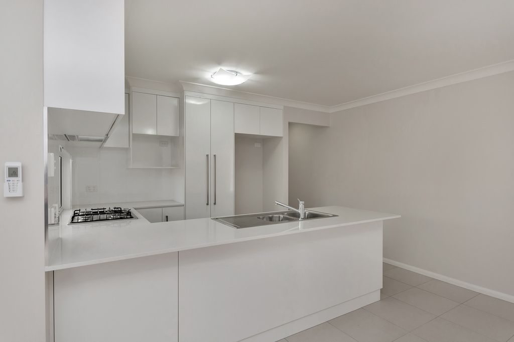 Unit 2/11 Furness Court — photo 3 of 7