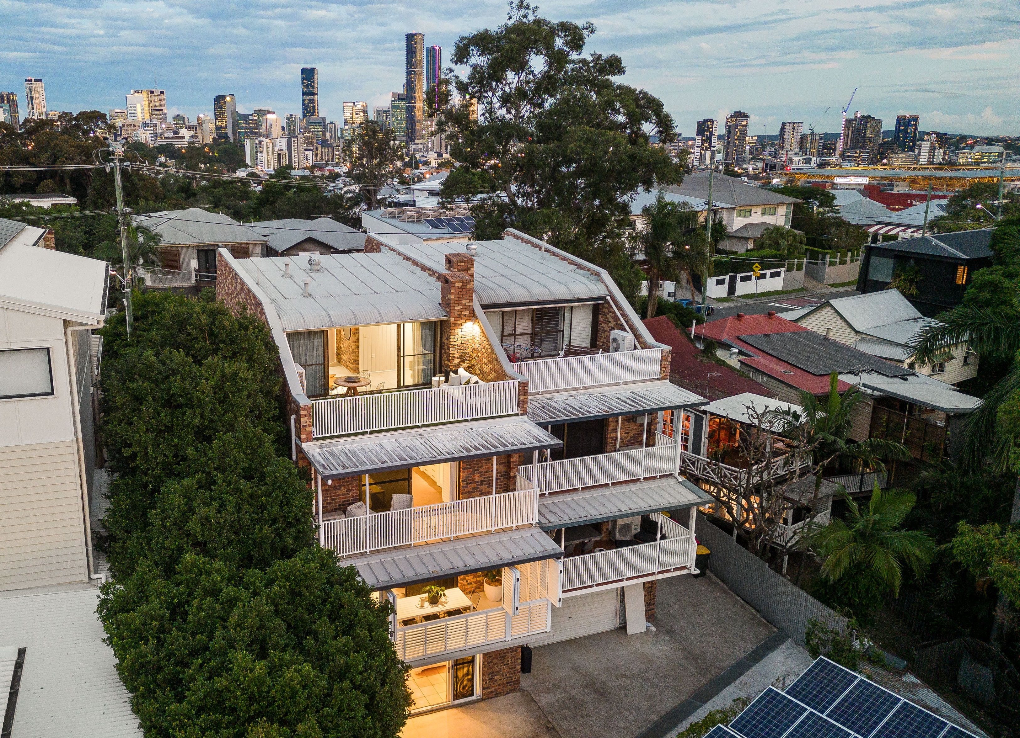 16 Wellington Road, Red Hill QLD 4059