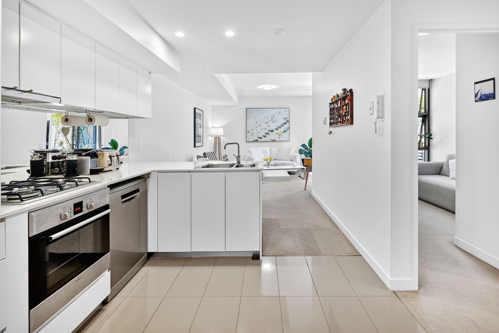 1001/438 Marine Parade — photo 3 of 12