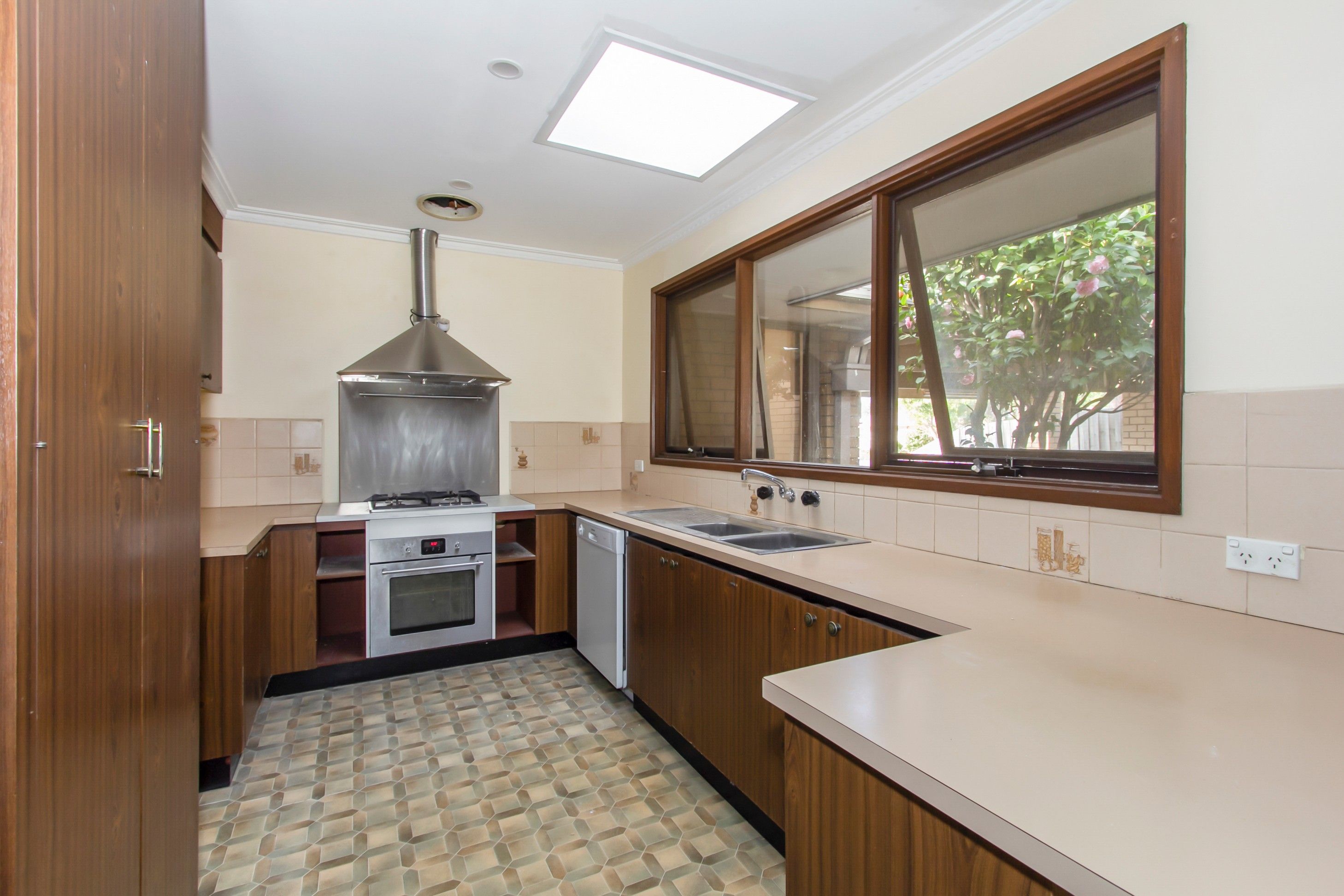 32 Cambden Park Parade, Ferntree Gully, VIC 3156