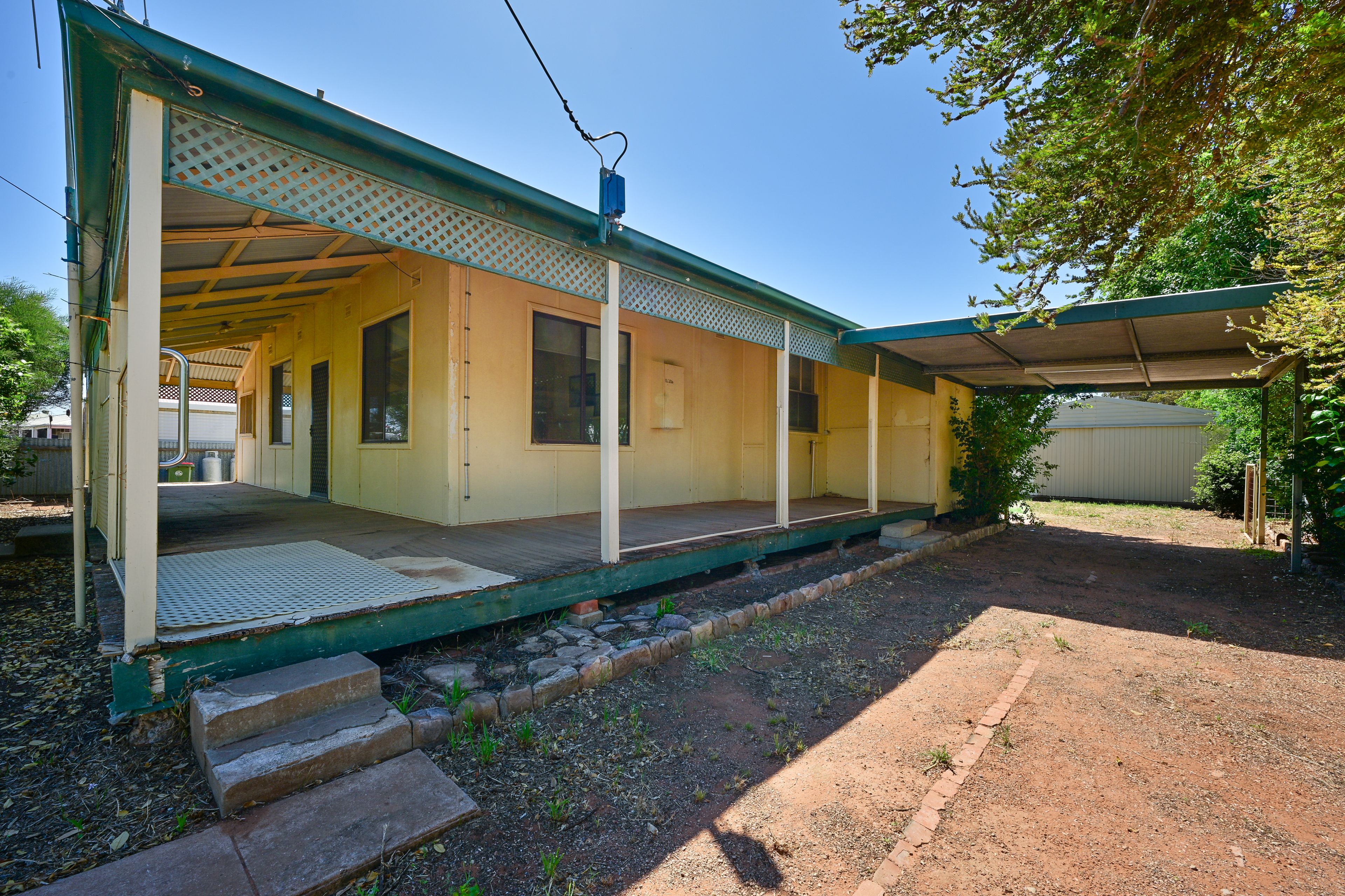 42 Johnson Avenue, Stirling North, SA 5710