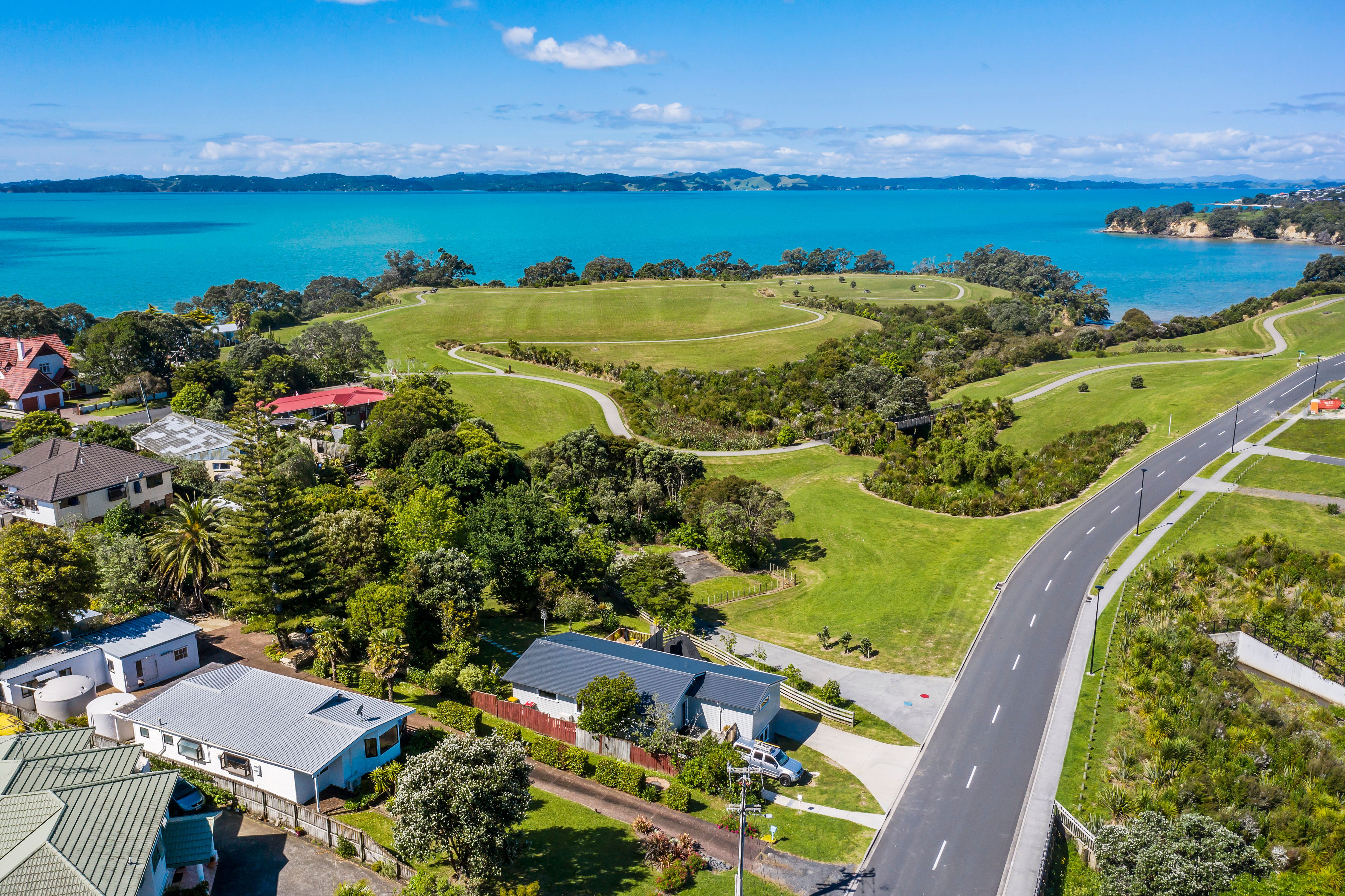 116 Third View Avenue, Beachlands, Manukau City