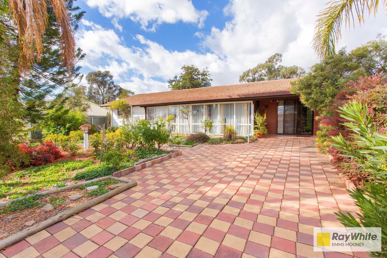 5 Farrer Street