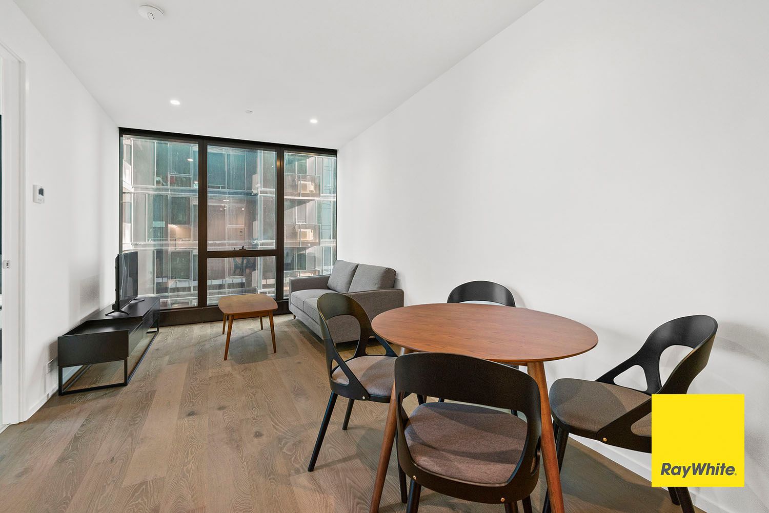 2515/70 Southbank Boulevard, Southbank, VIC 3006