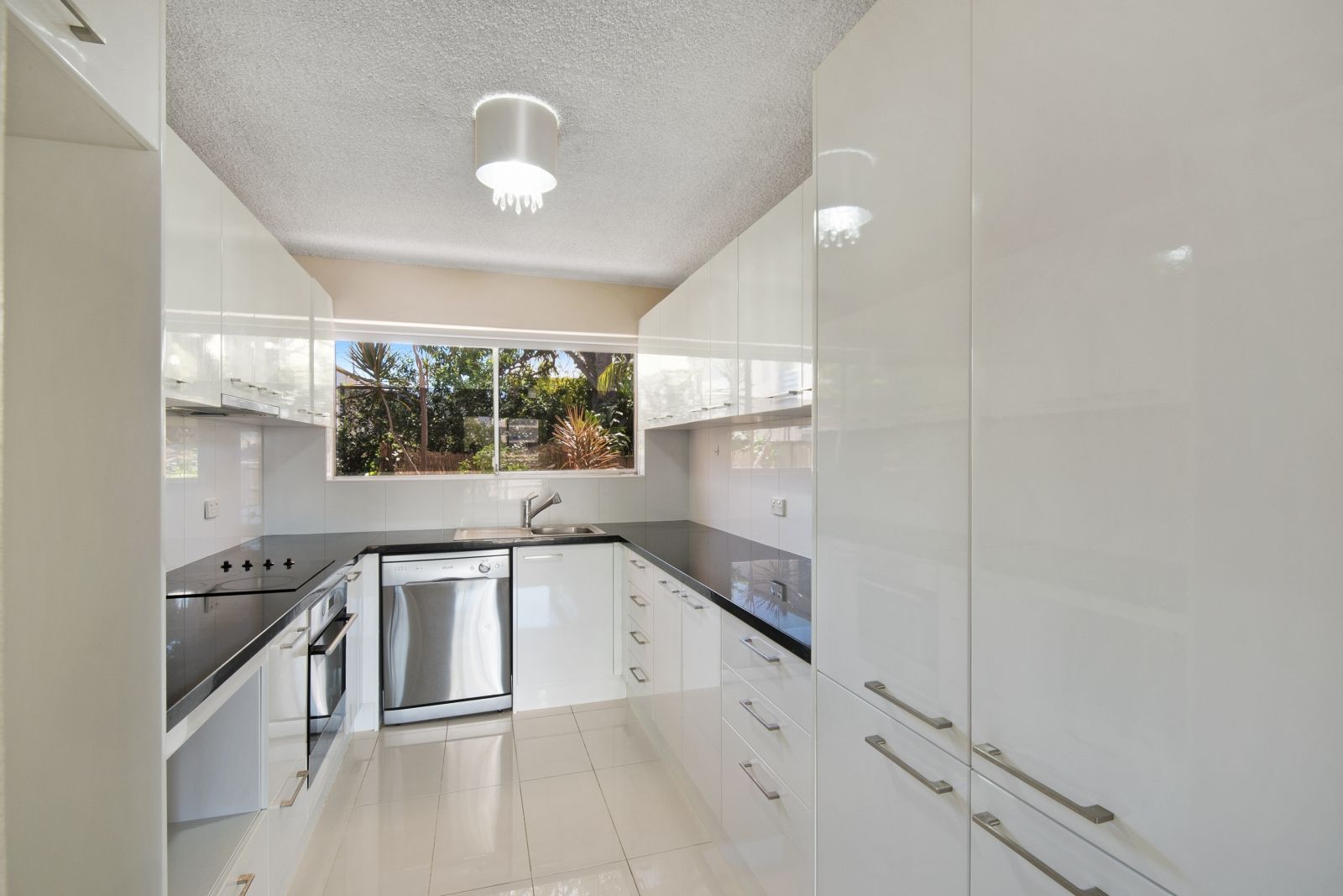 1/10 Kate Street, Woody Point, QLD 4019