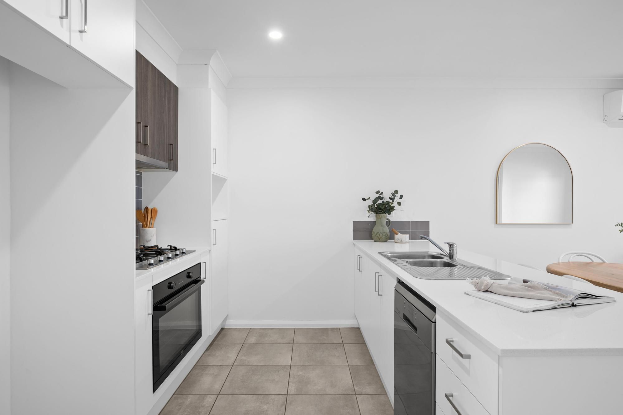 8 Torrens Parkway — photo 10 of 21