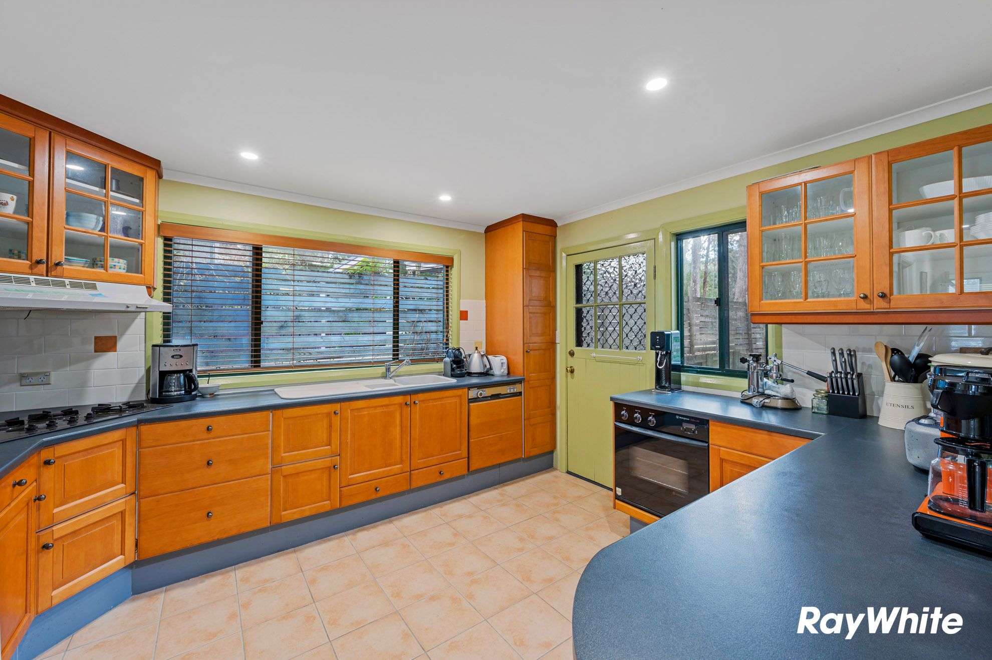84 Forest Parade, Tomakin, NSW 2537