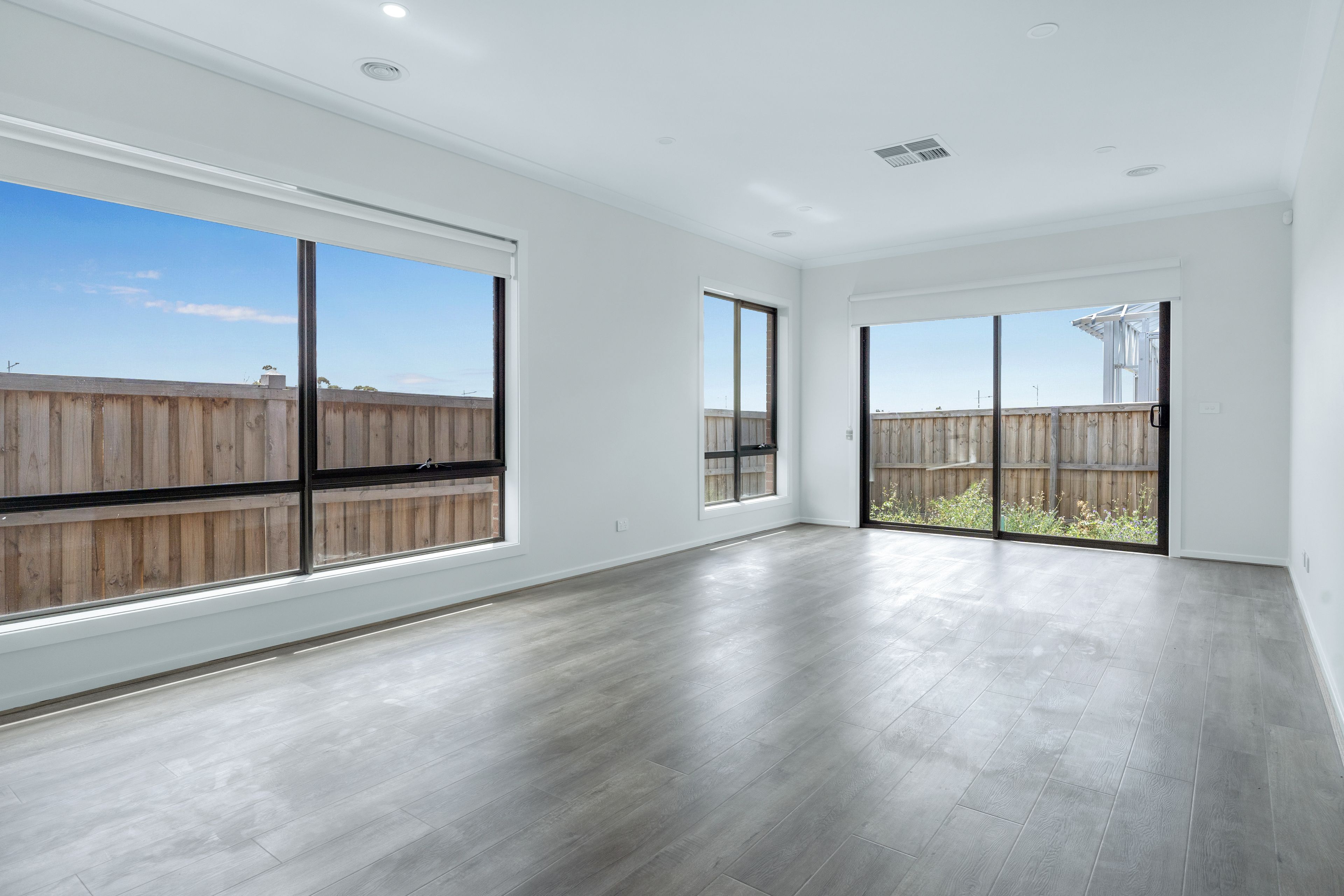 32 Bainbridge Road, MANOR LAKES, VIC 3024