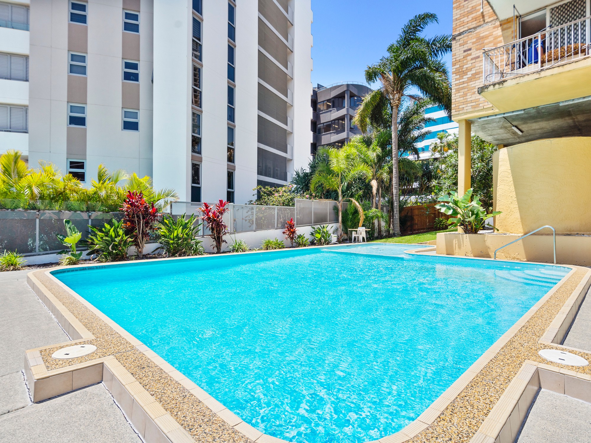 4/72 Marine Parade, Southport, QLD 4215