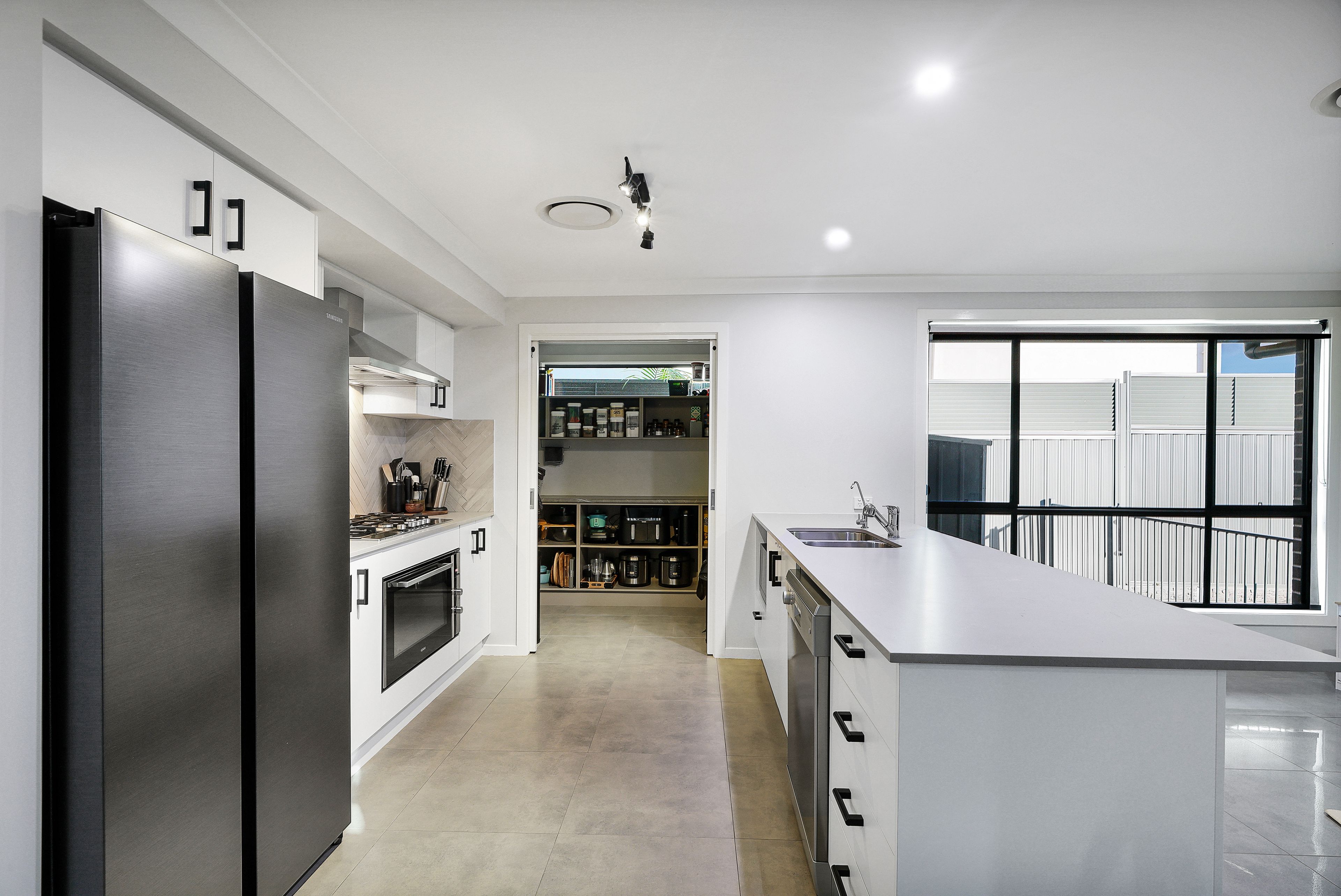 18 Woodgrove Place, Glenmore Park, NSW