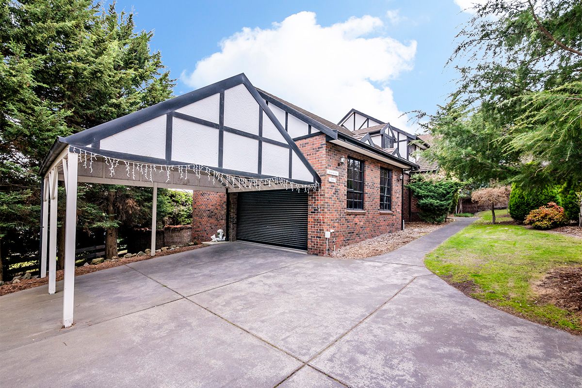 76 Churchill Park Drive, Lysterfield South, VIC 3156