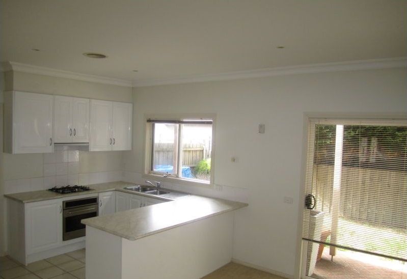 11/1 McKelvie Court, Glen Waverley, VIC 3150