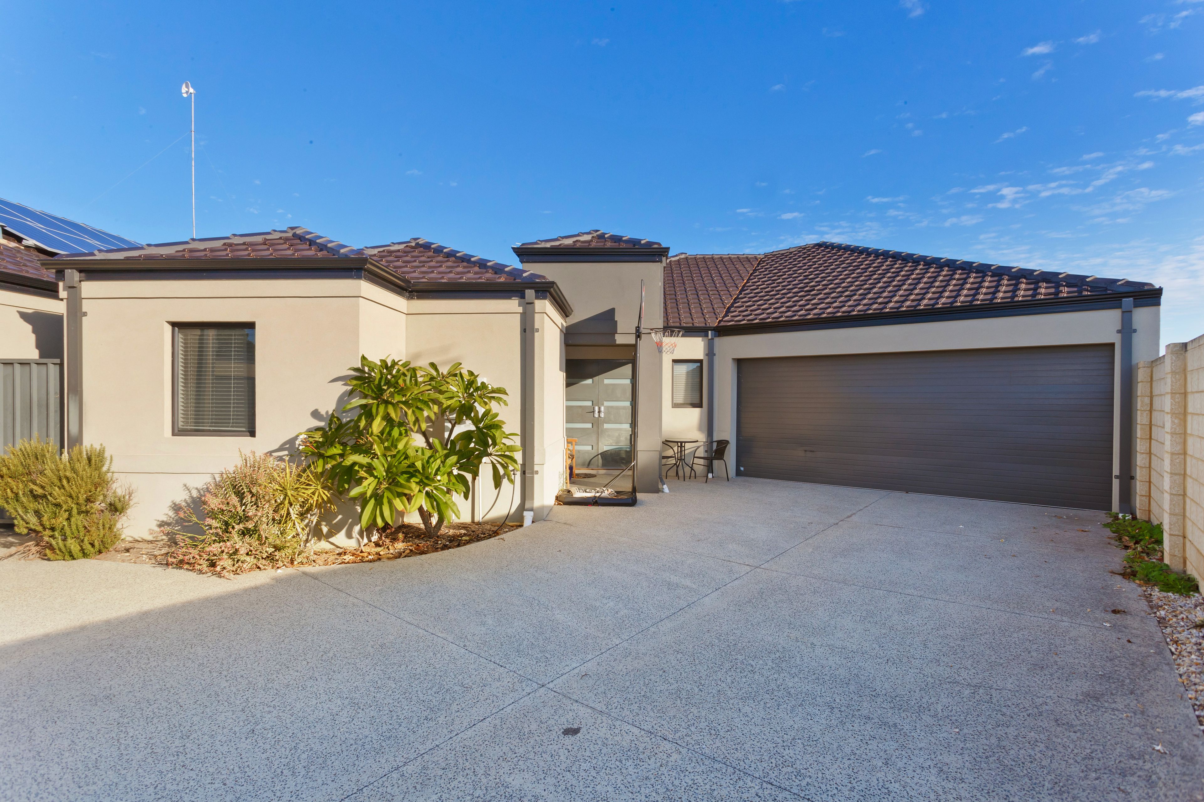 2, 14 Crowhurst Way, Morley, WA 6062