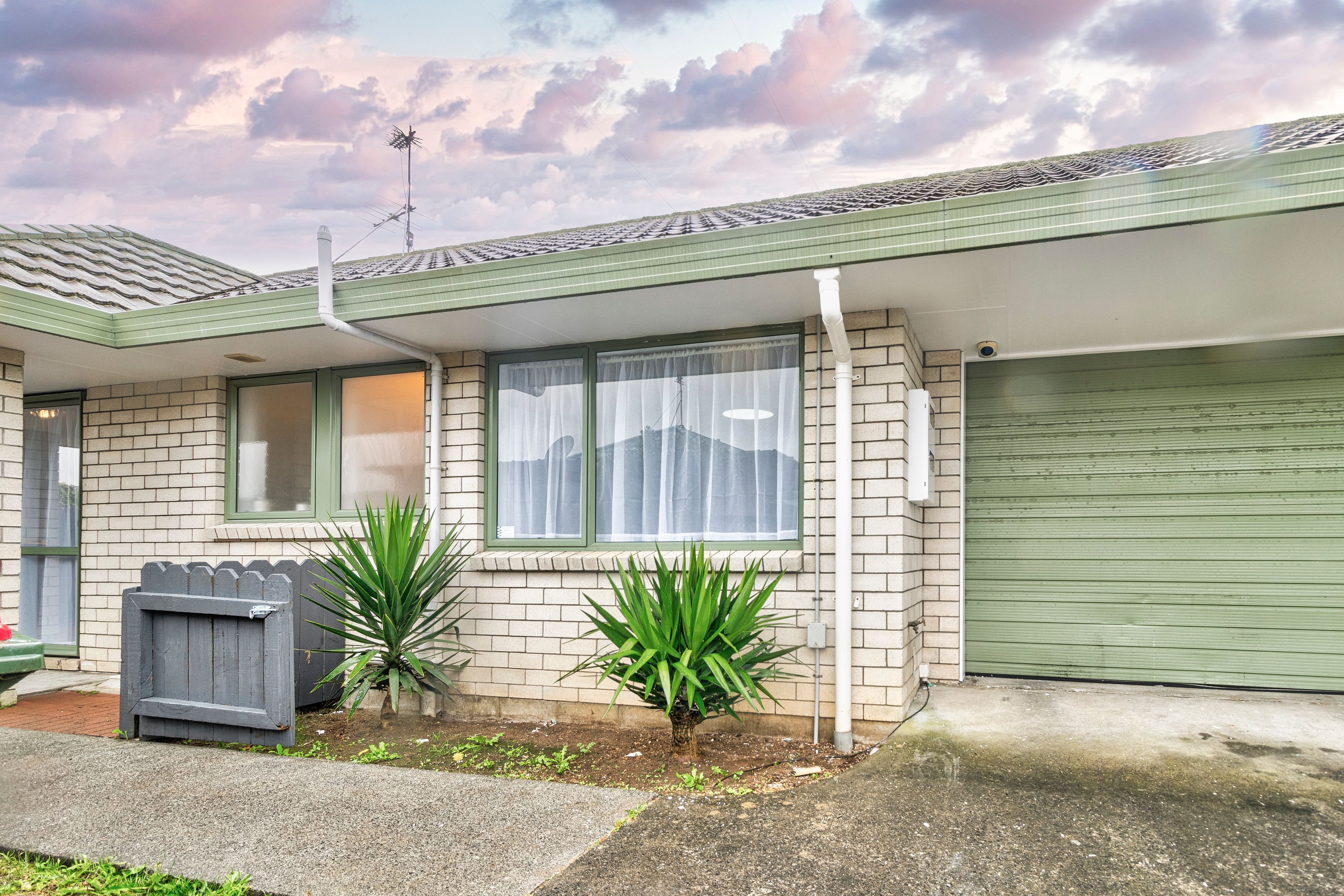 2/11 Solveig Place, Randwick Park, Manukau City