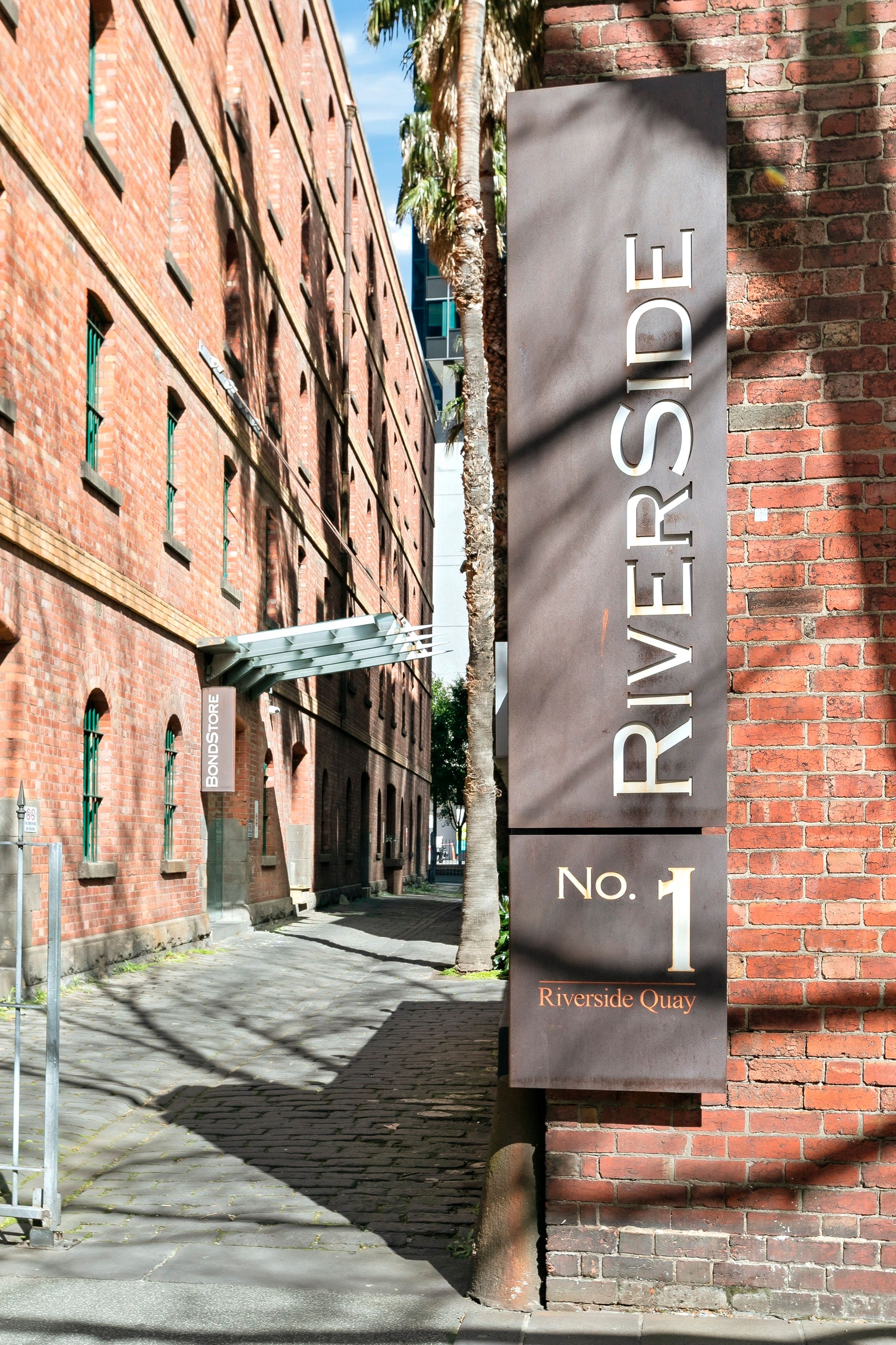 25/1 Riverside Quay — photo 25 of 30