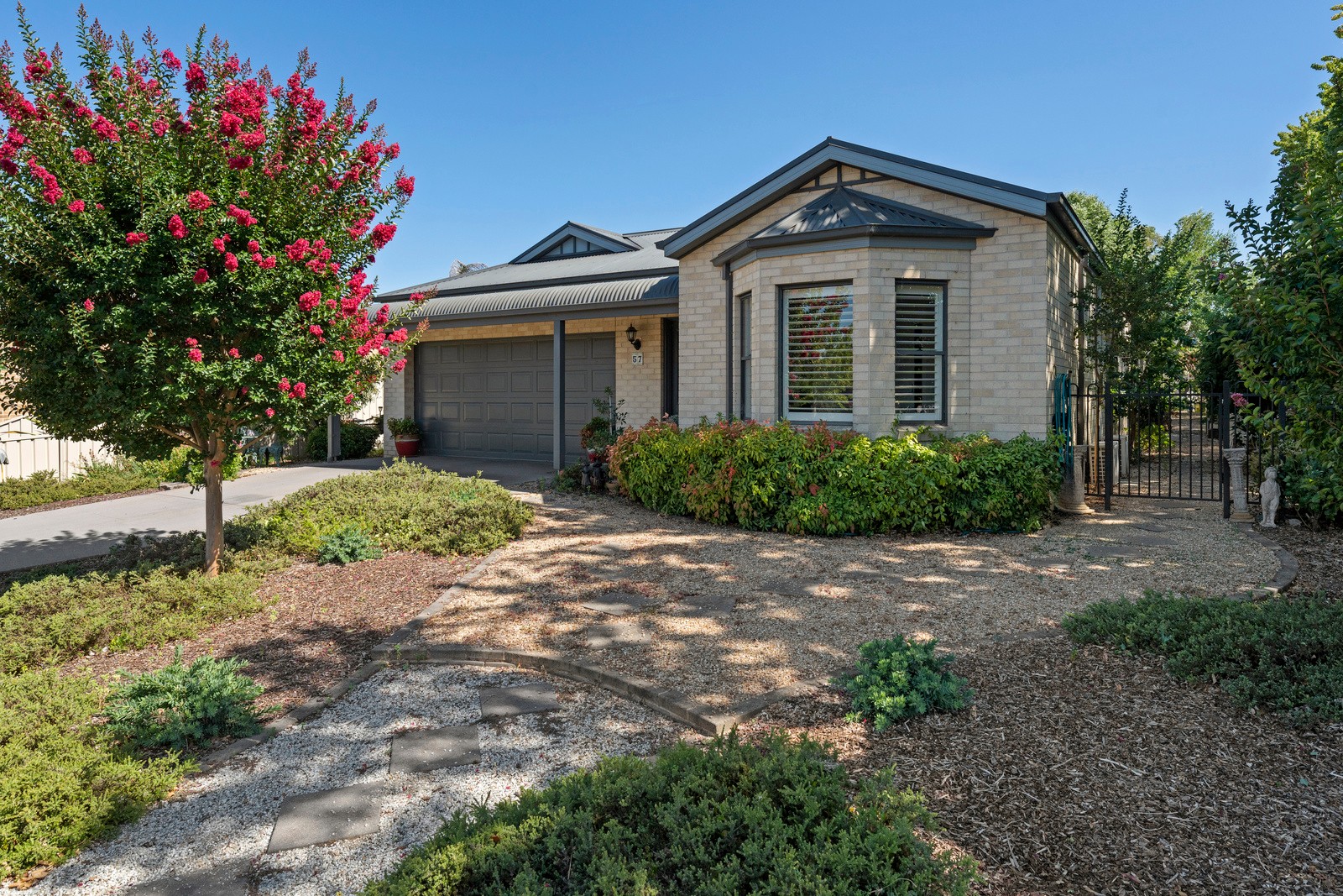 57 Cambridge Drive, Mansfield, VIC 3722