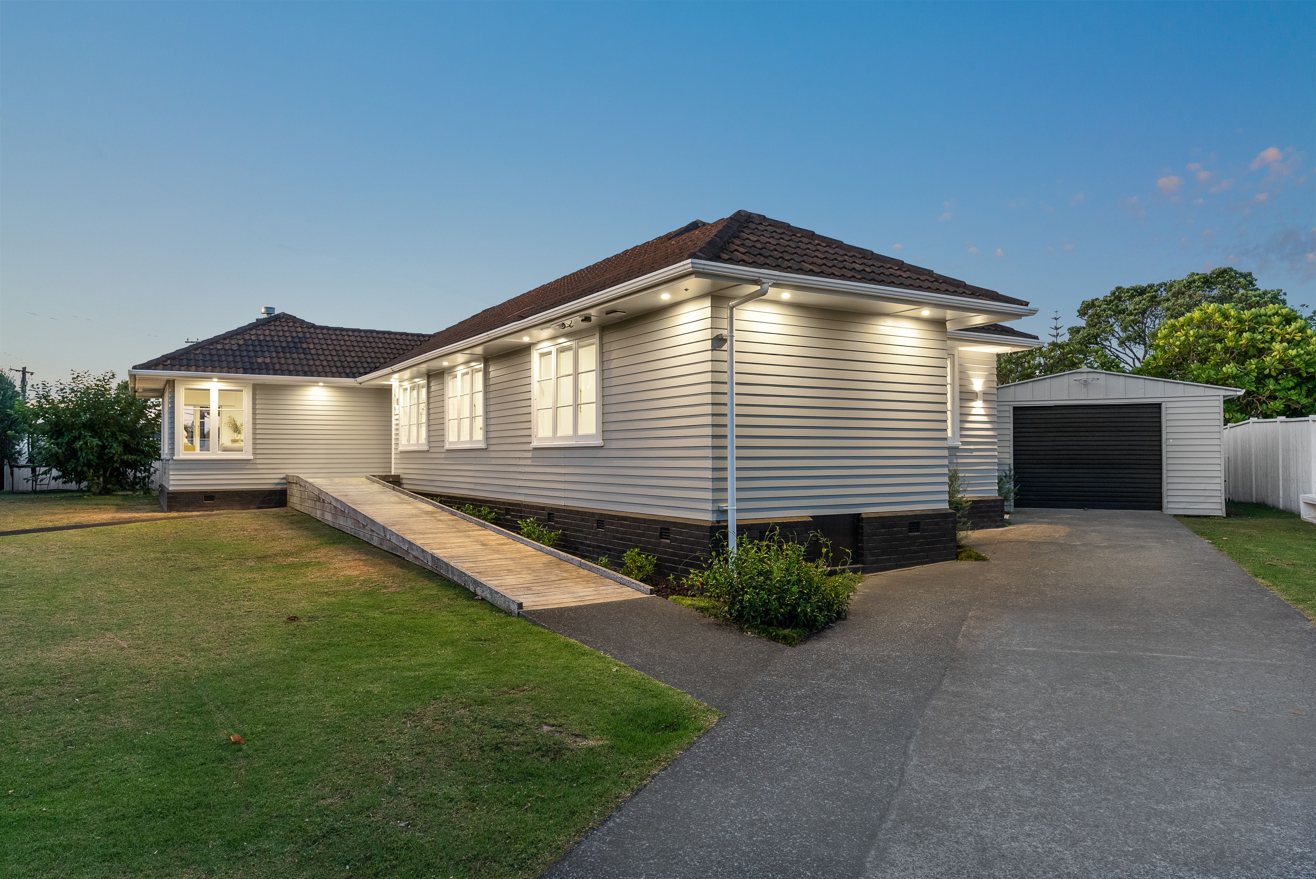 22 Ward Crescent, Te Atatu Peninsula, Waitakere City