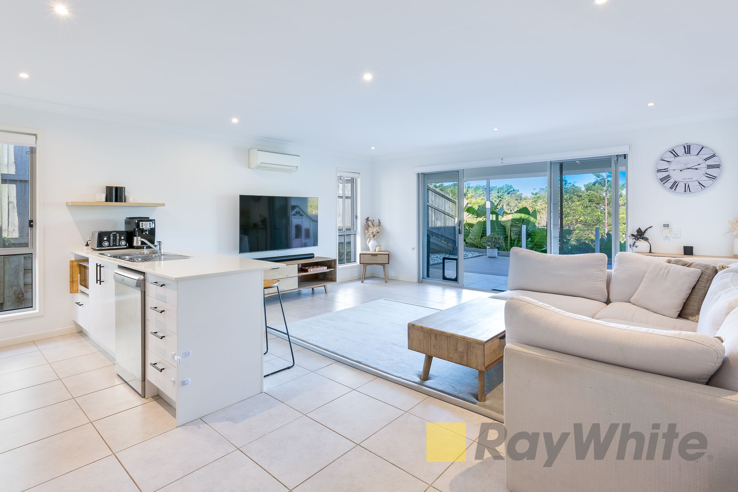 11 San Gabriel Crescent, Upper Coomera, QLD 4209