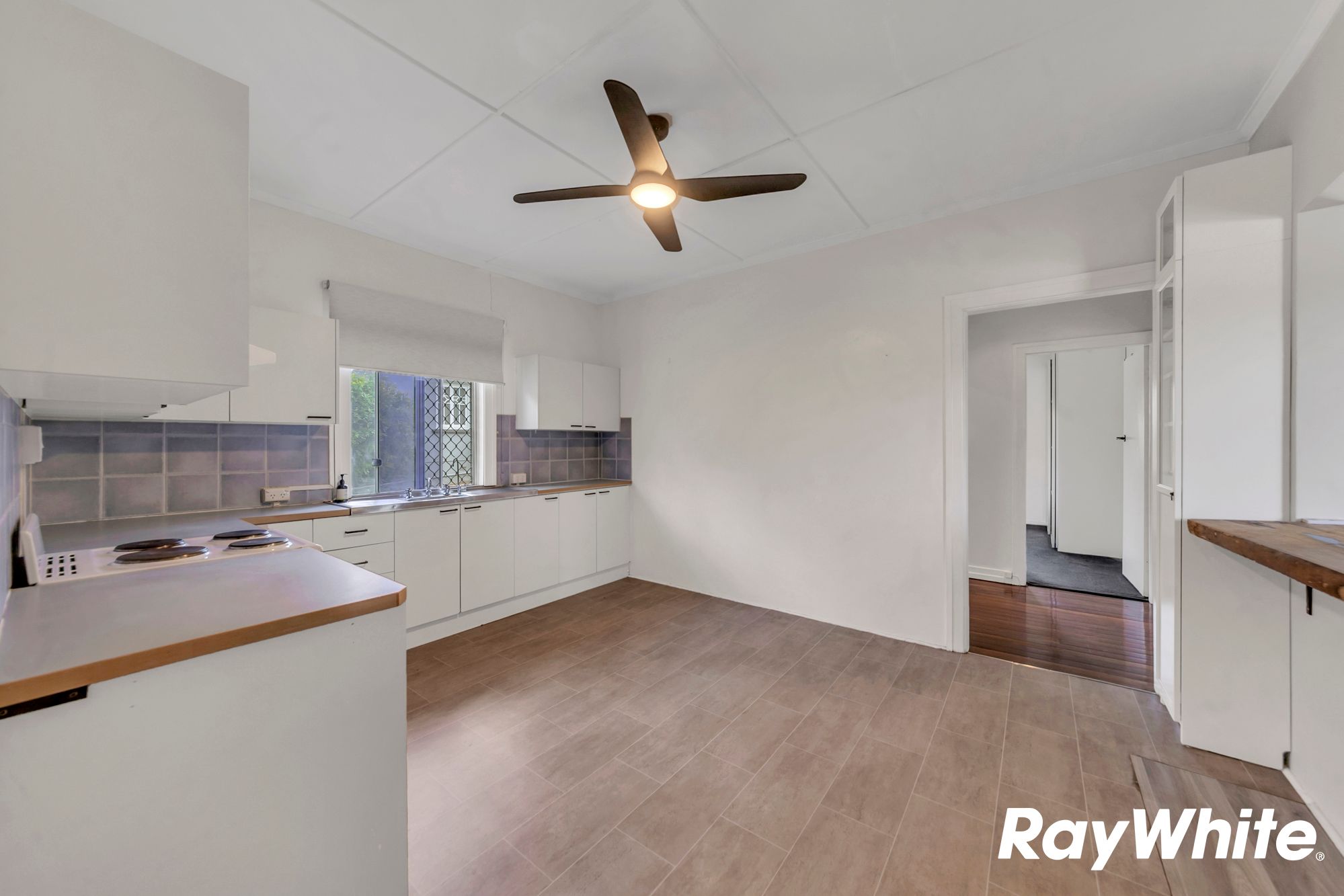 207 Blackstone Road — photo 7 of 23