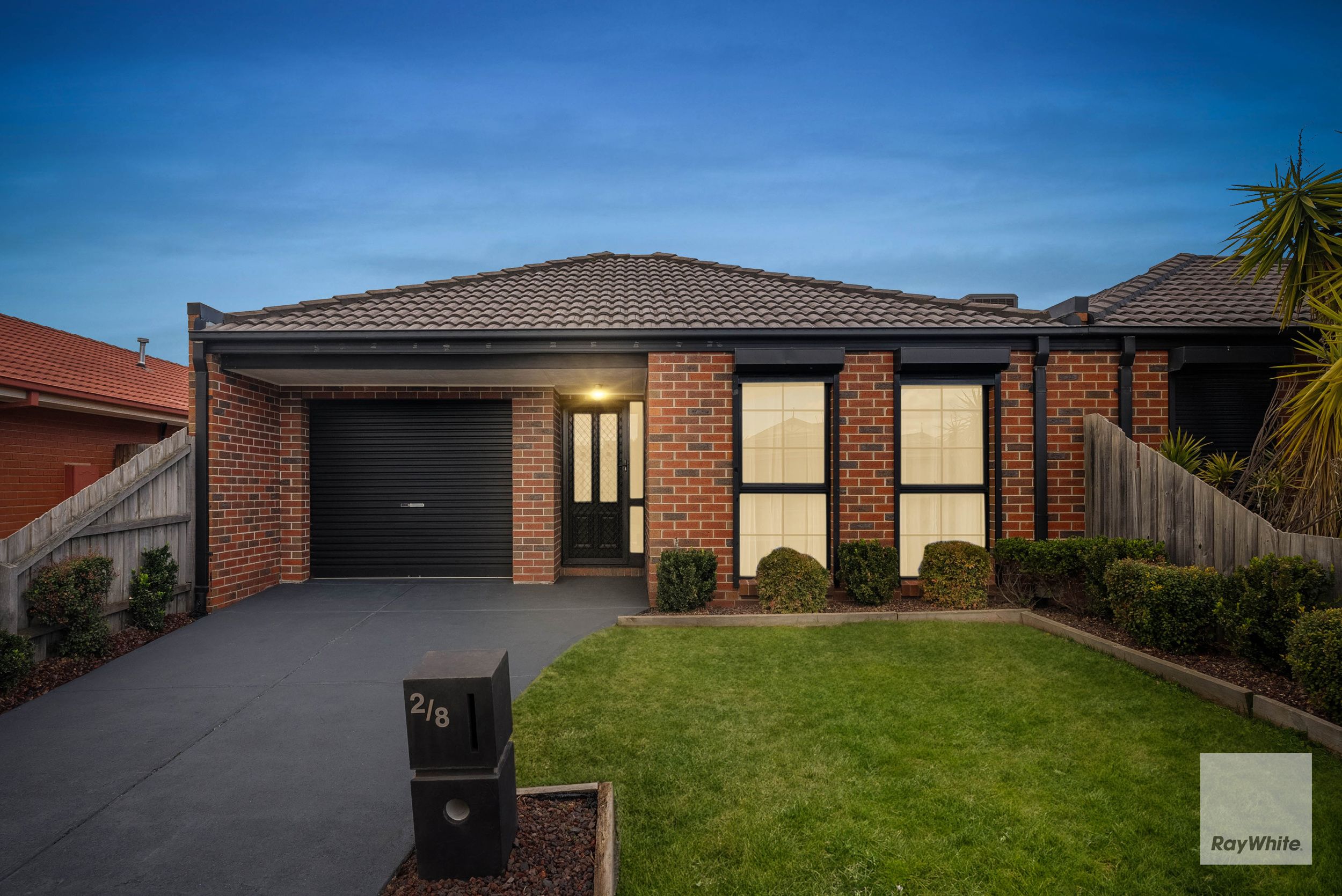 8 Kalista Avenue, Hillside VIC 3037