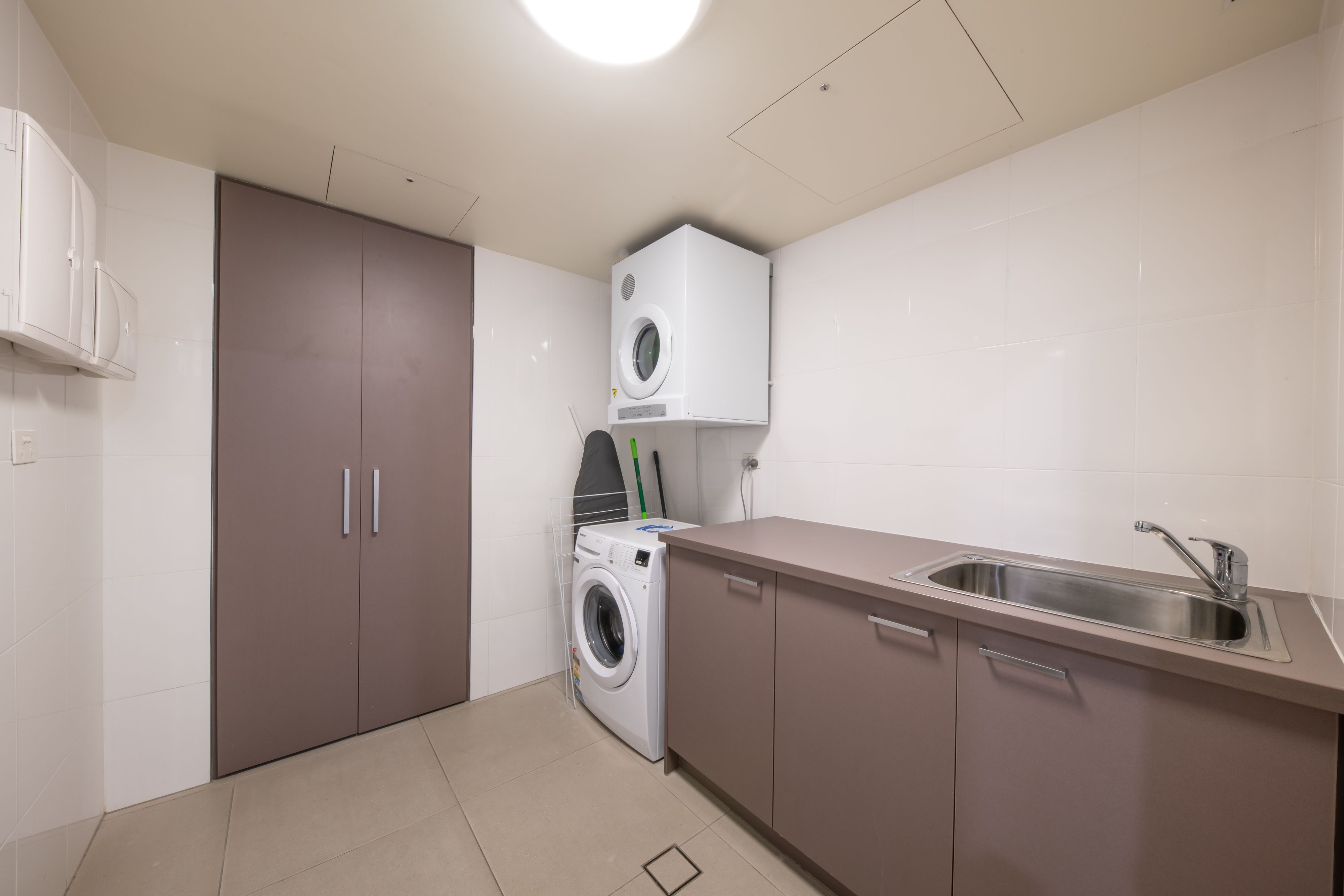 2/11 Altmann Avenue — photo 19 of 28