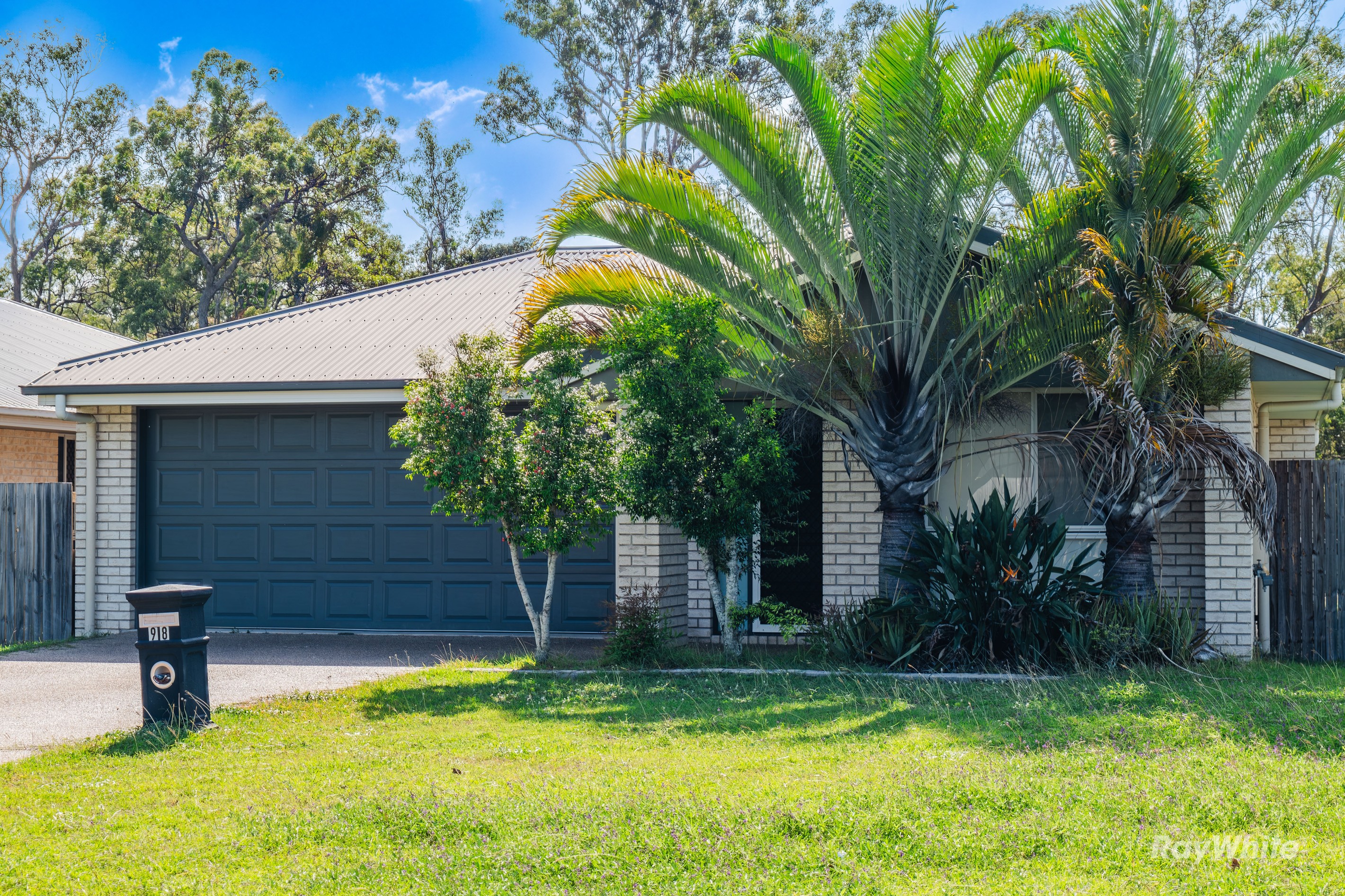 98 Neville Drive, Branyan, QLD 4670