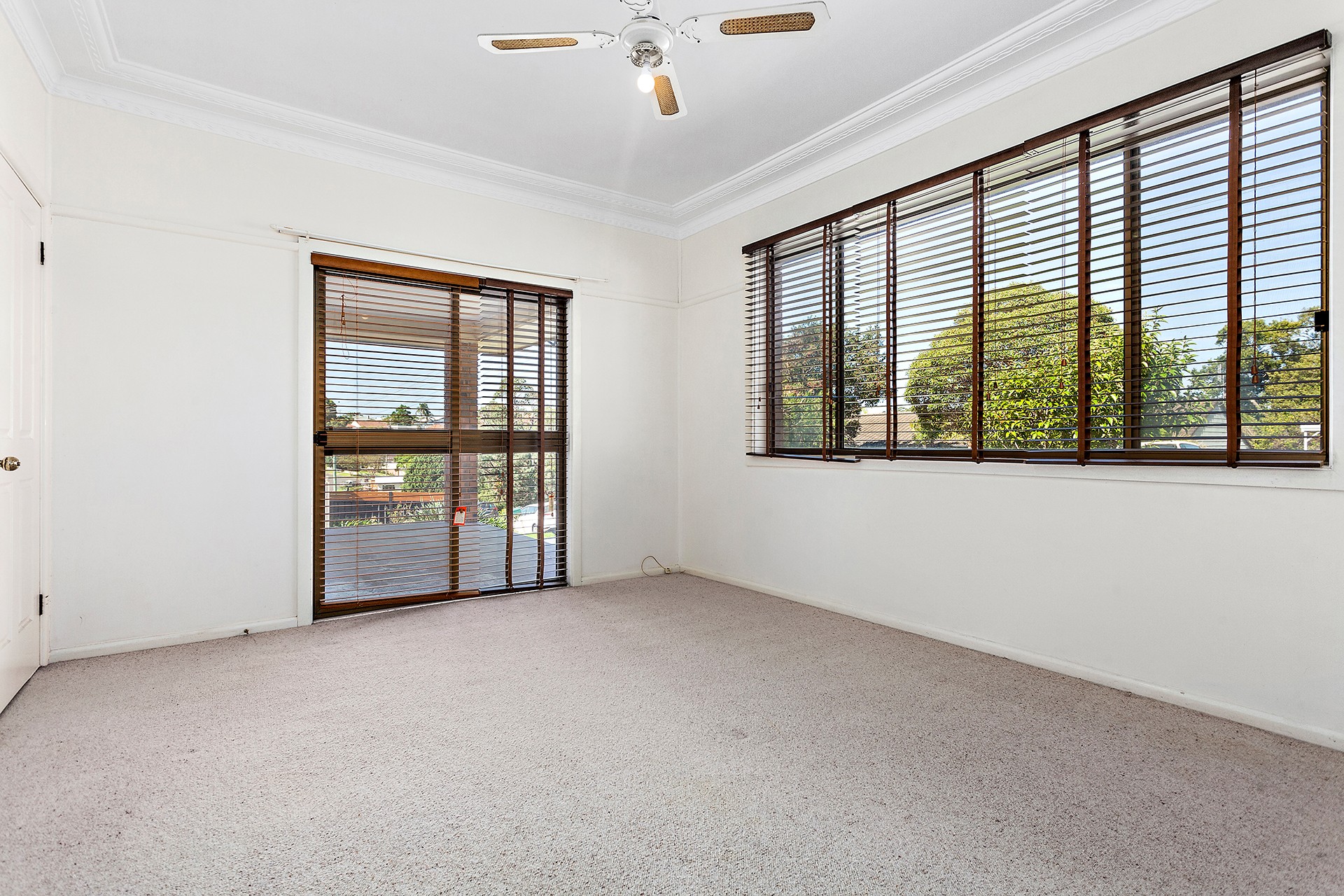 16 Pooraka Avenue, West Wollongong, NSW 2500