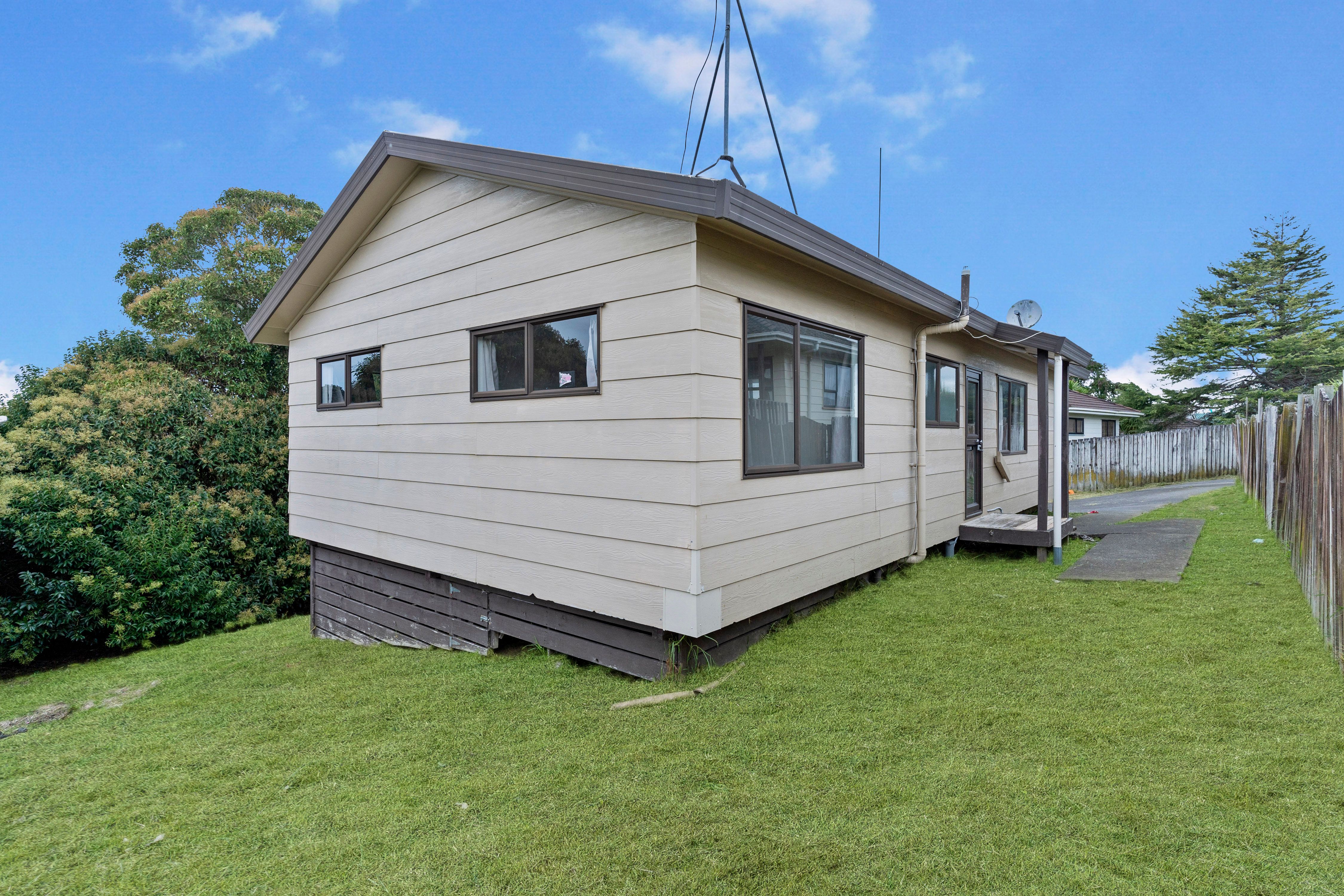 26 Southview Place, Wattle Downs, Manukau City