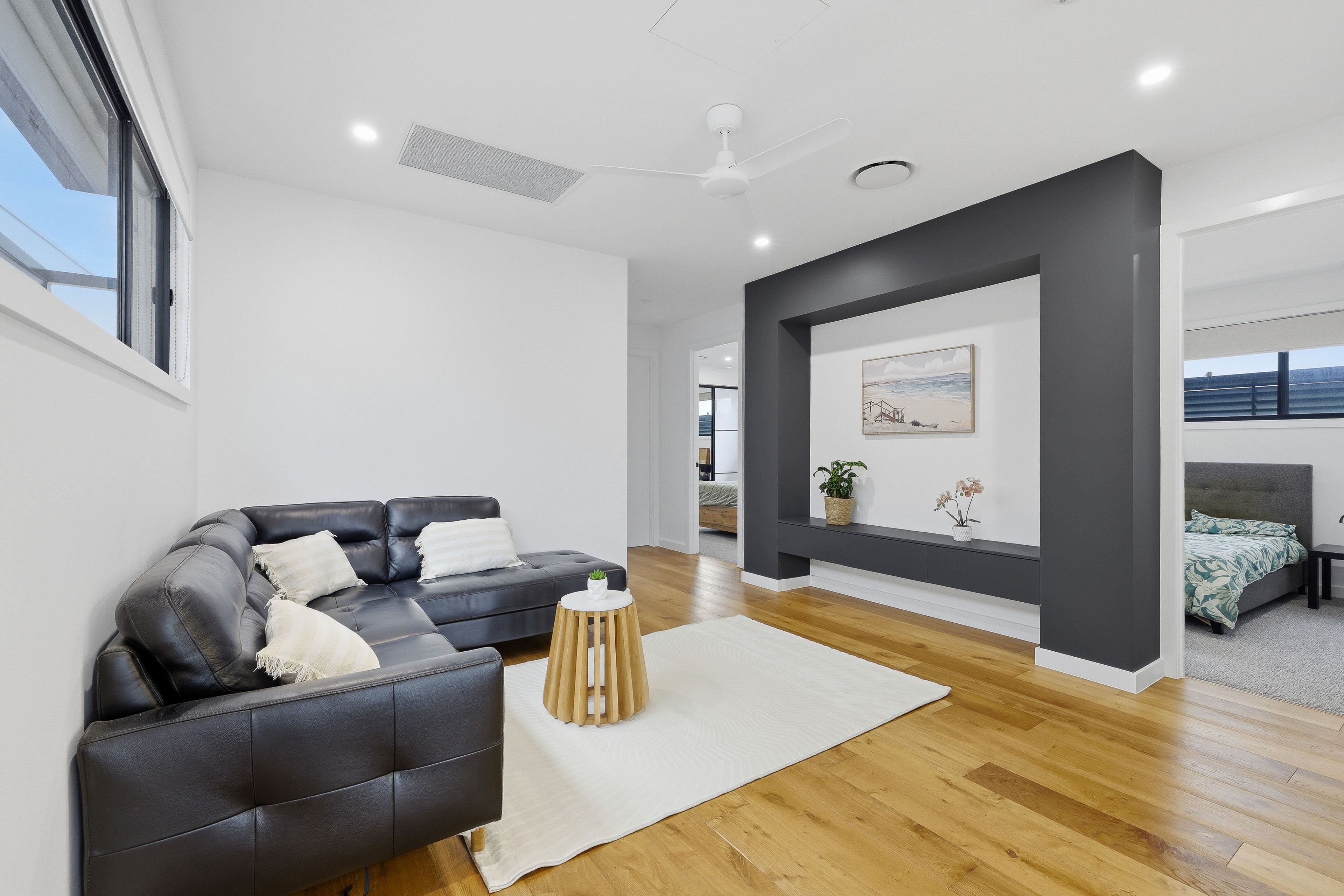 2/10 Middle Quay Drive — photo 13 of 30