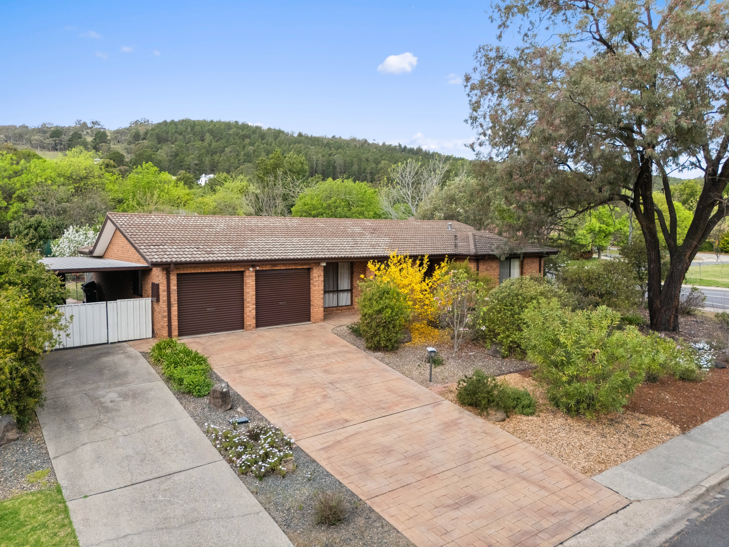 2 Bromby Street, Isaacs, ACT 2607
