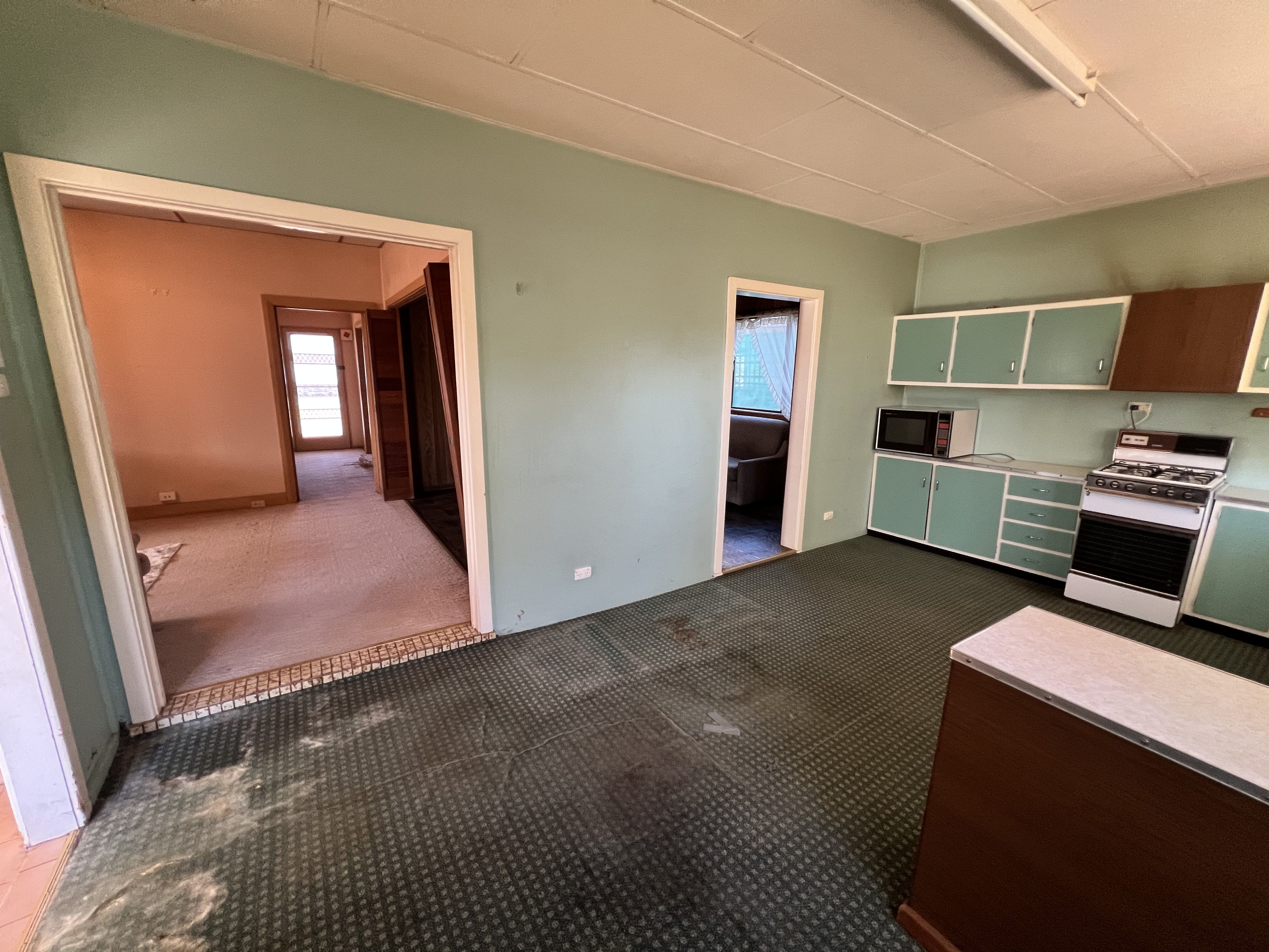 122 Wills Street — photo 8 of 12