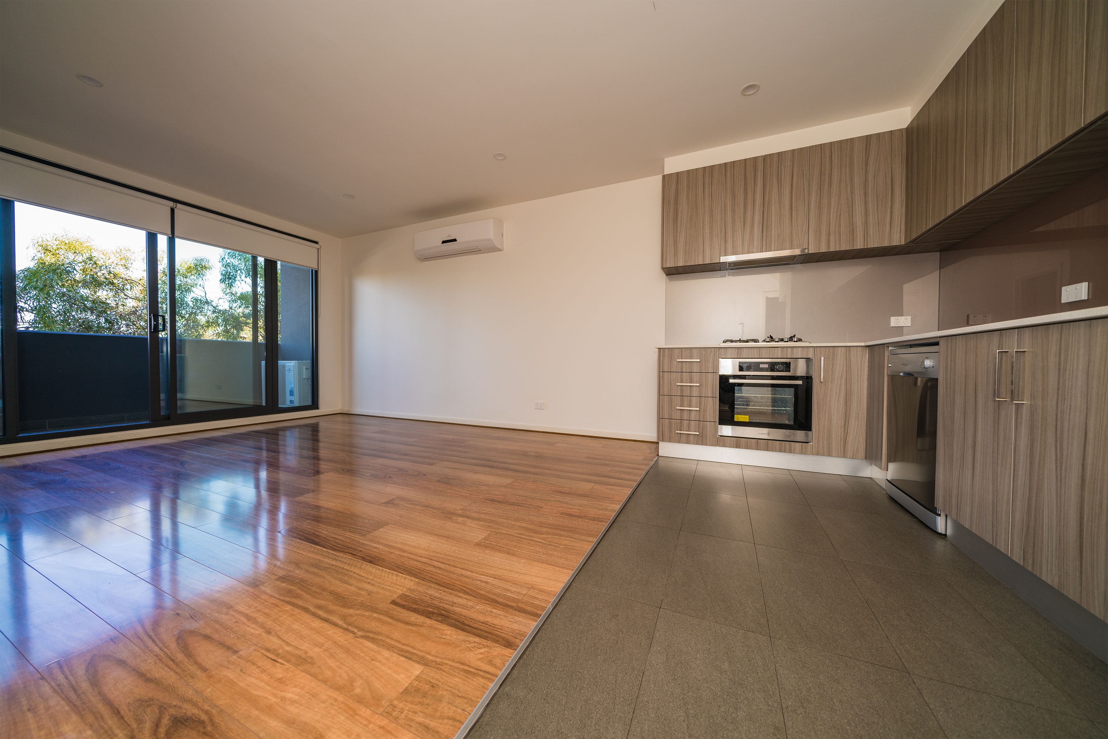 104/388 Murray Road — photo 4 of 11