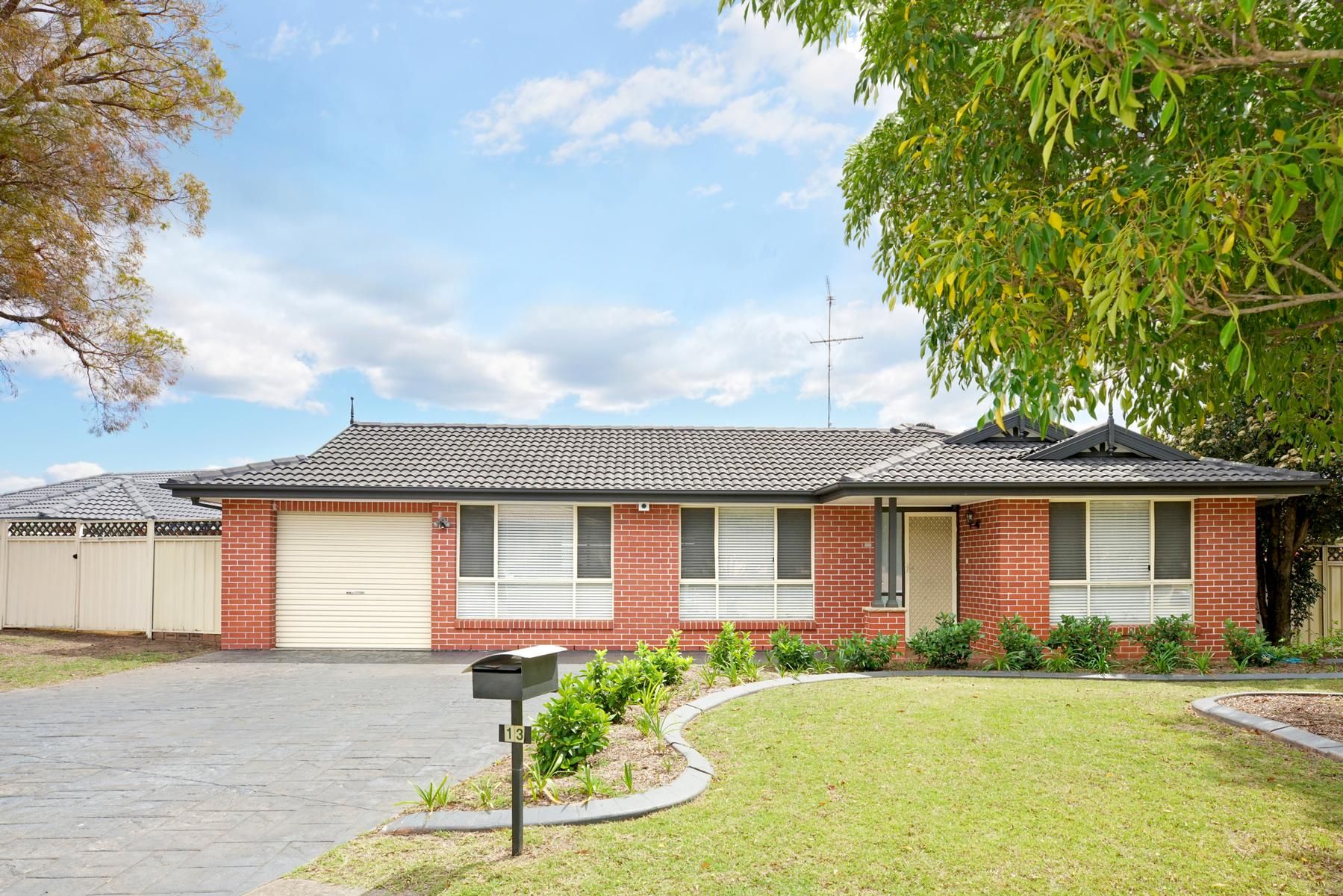 13 Woodlands Drive, Glenmore Park, NSW 2745