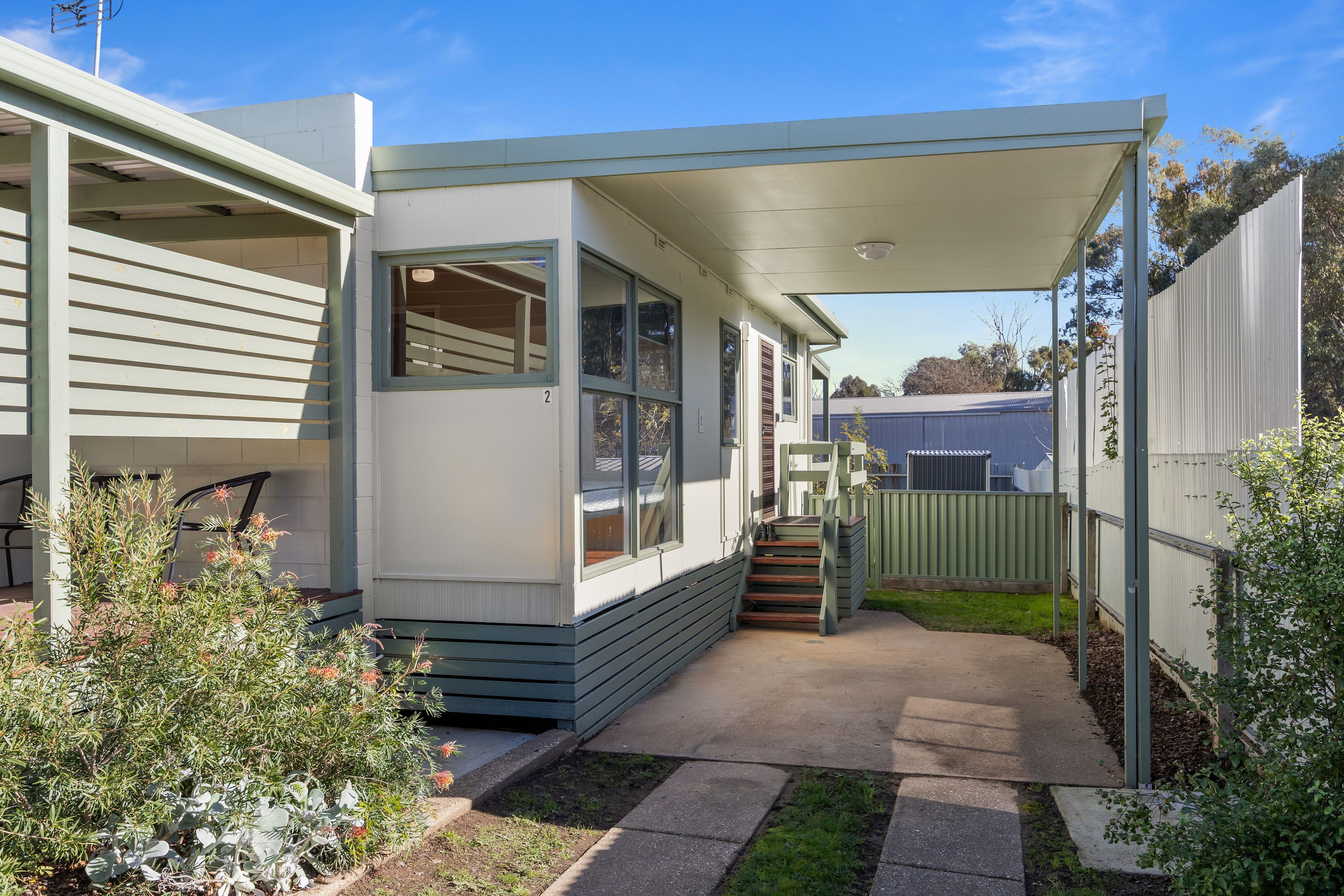 1/4 Sutherland Street — photo from Ray White Ararat