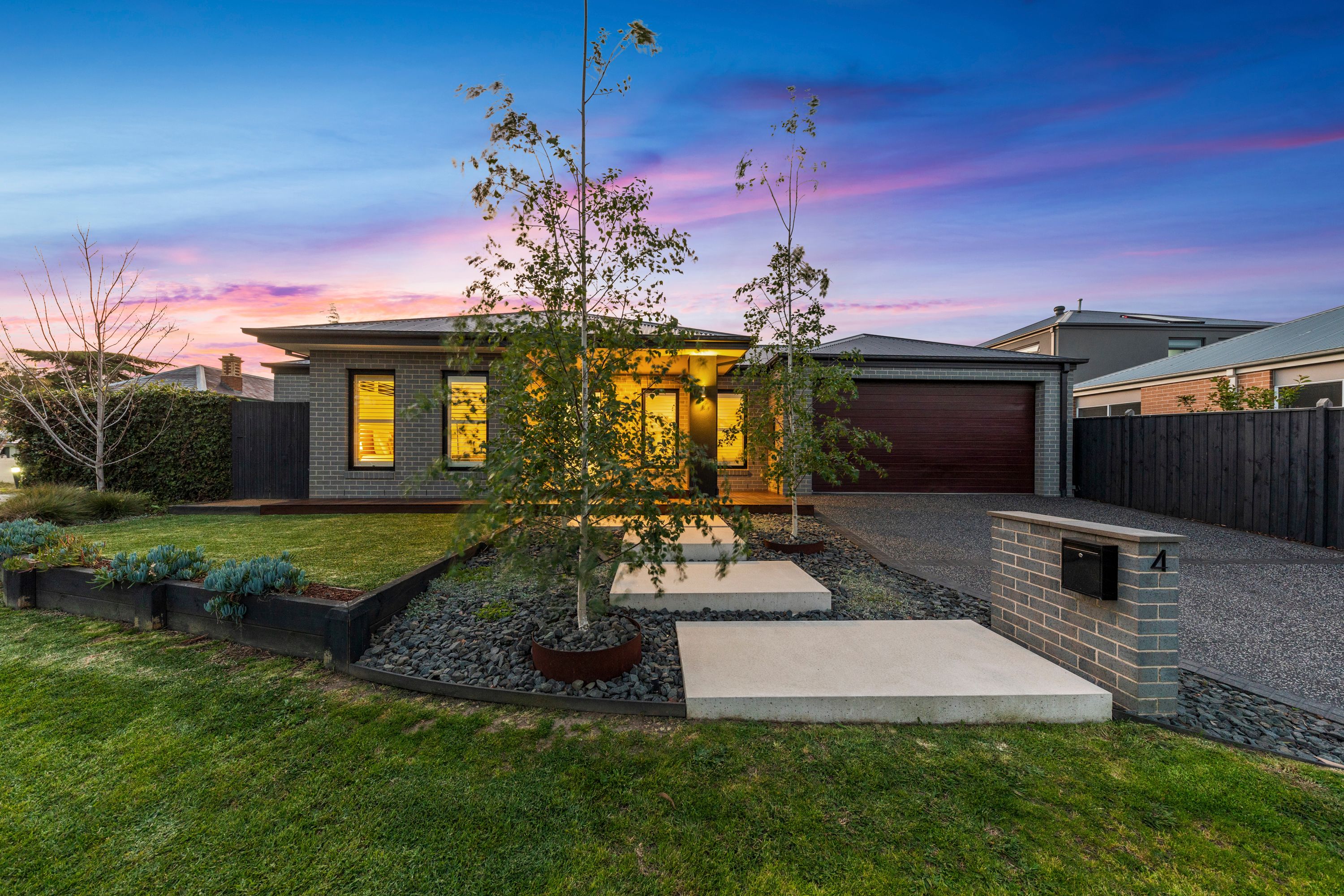 4 Oakwood Close, Officer VIC 3809