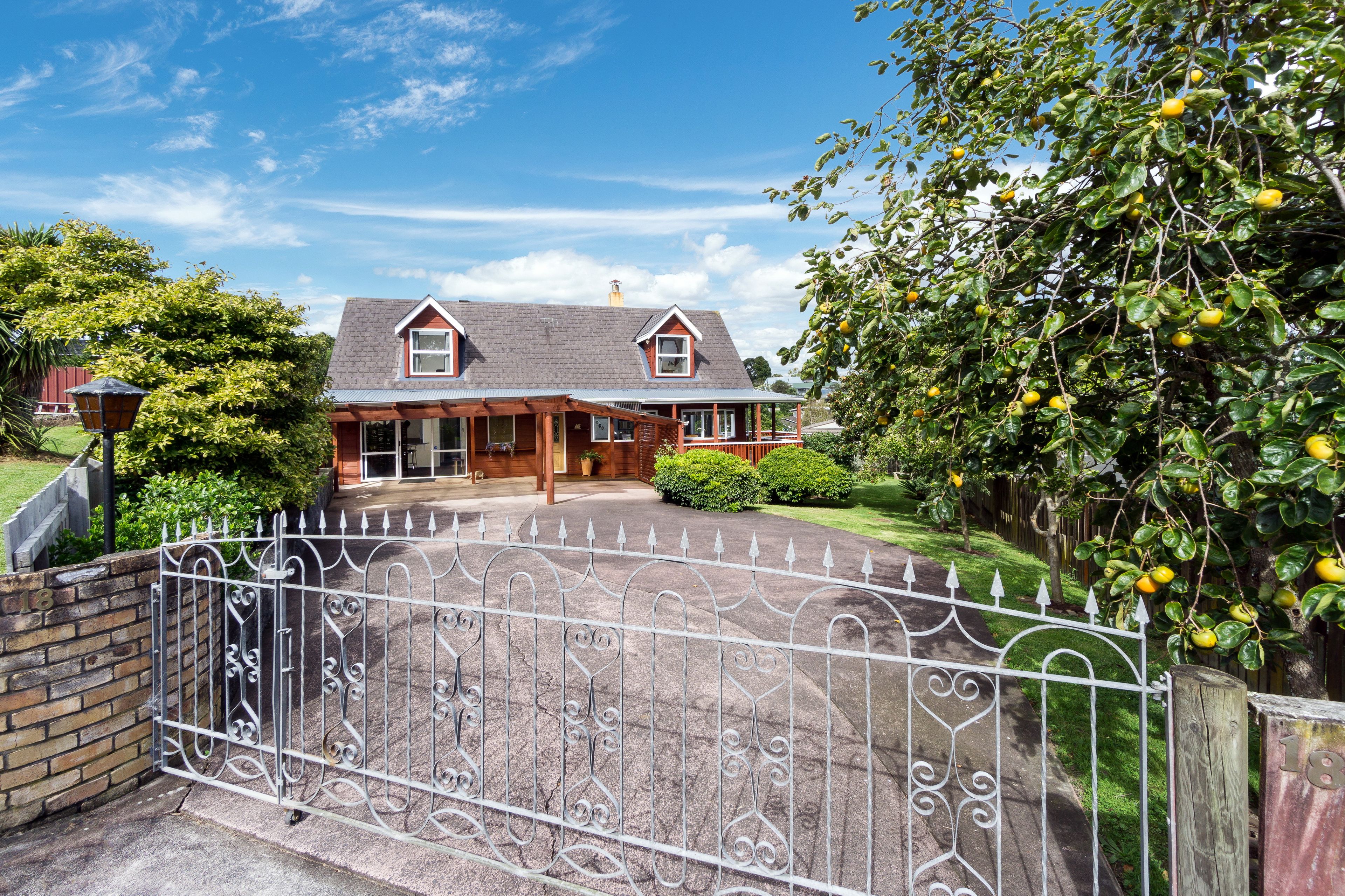 18 Waari Avenue, Sunnyvale, Waitakere City